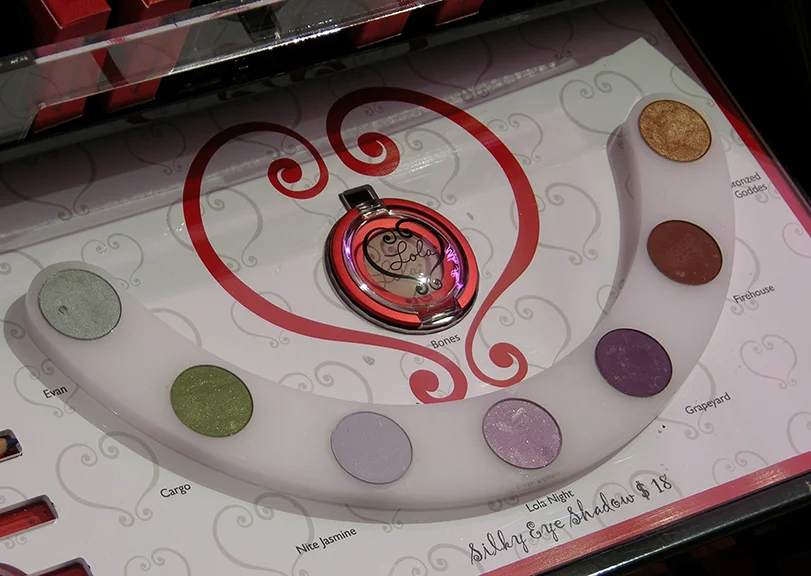 Victoria's Secret Beauty -- Gravity Prototype