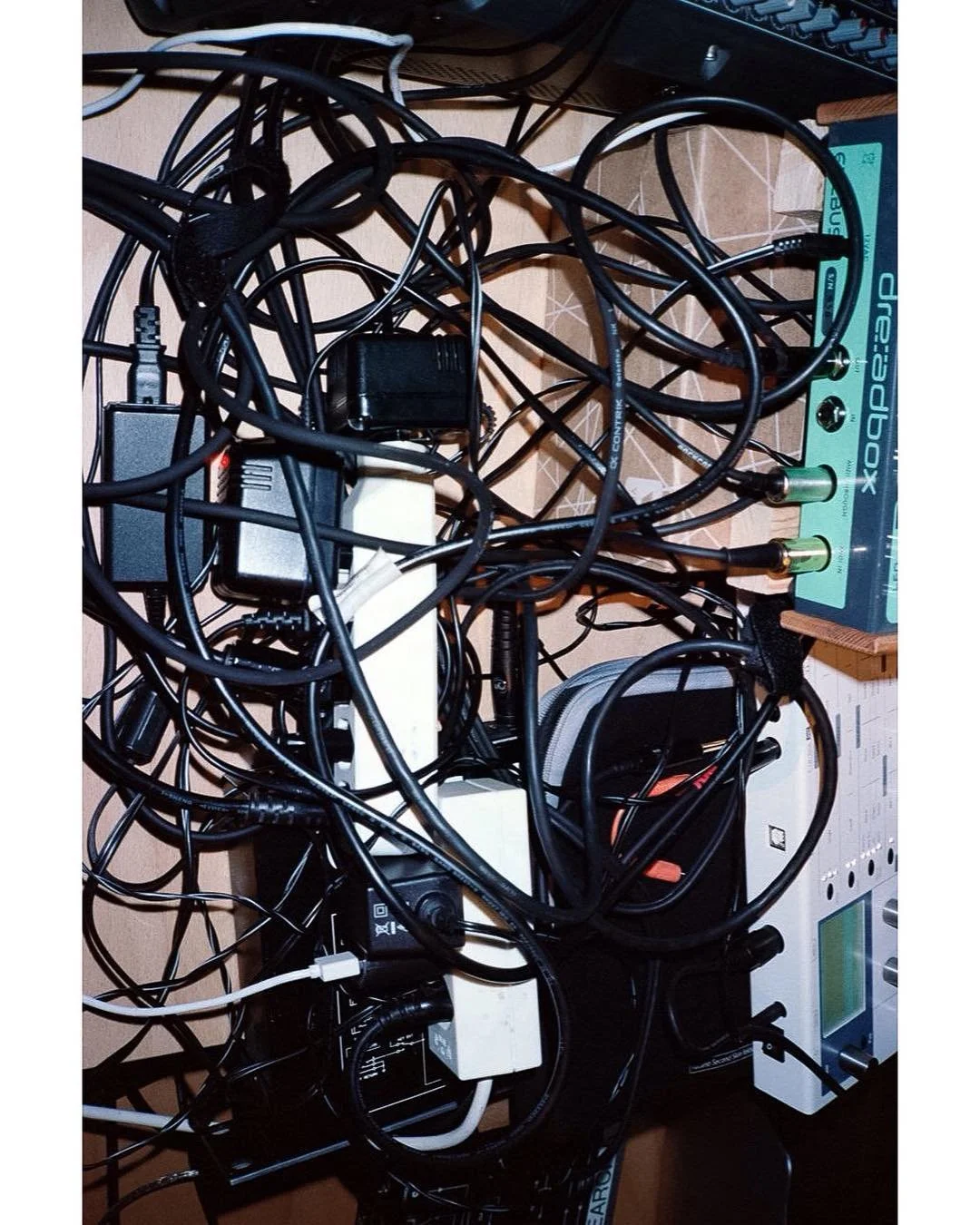 Cables, 2019
&bull;&bull;&bull;
#ishootfilm #broadmag #buyfilm #forevermagazine #hurtlamb