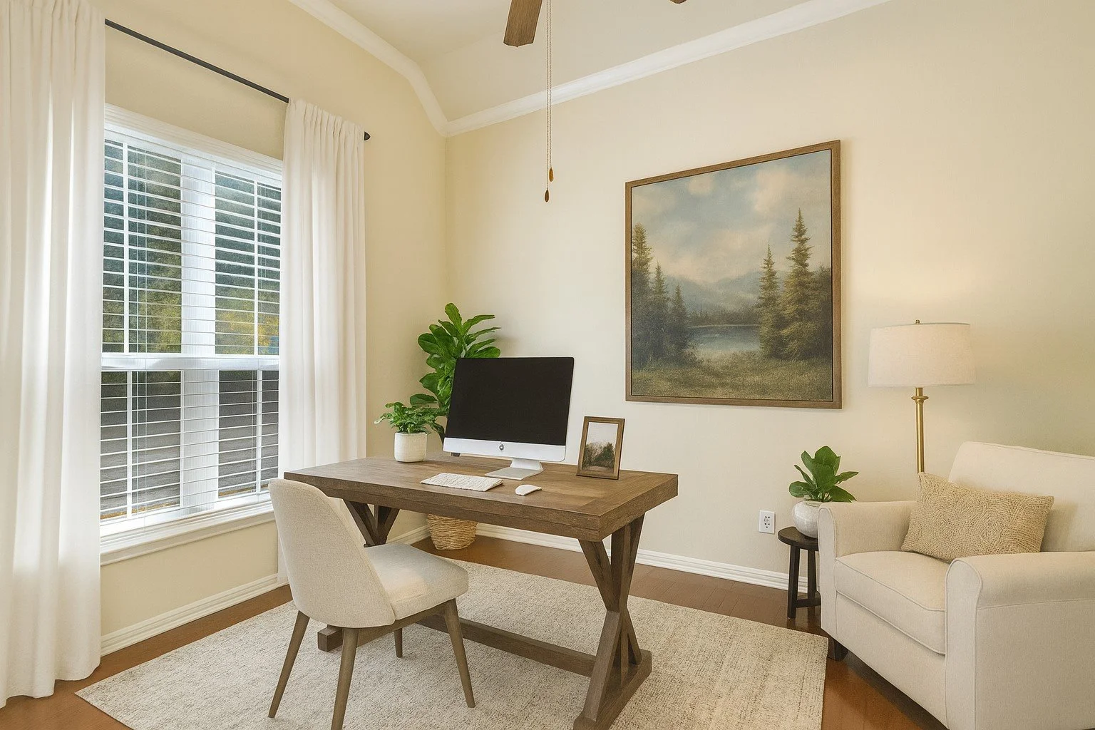 Office_Staged_1 (2).jpg