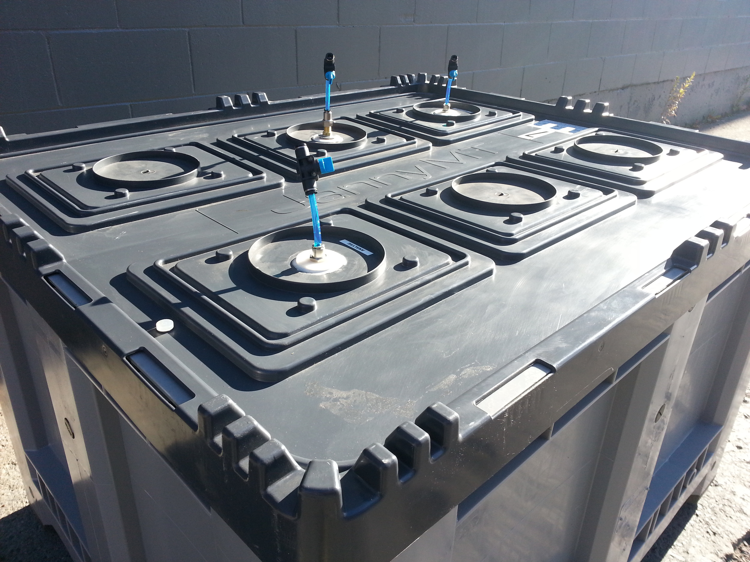 Airtight module with pipes