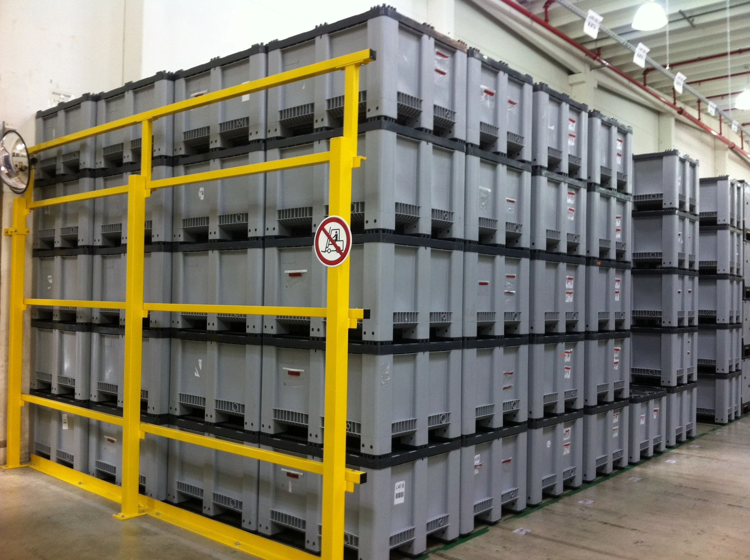 Easy to store and stacke