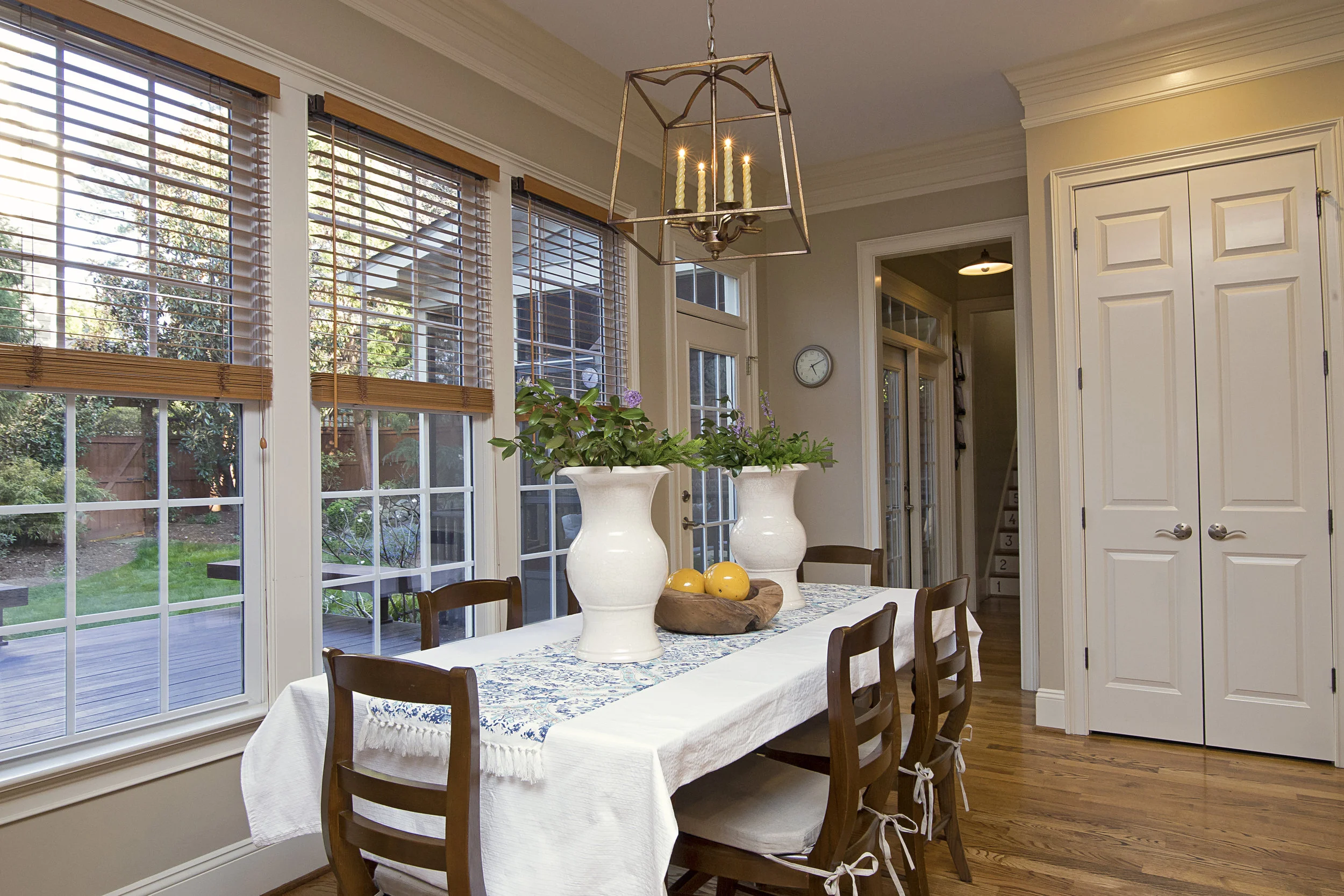 21BreakfastArea.jpg