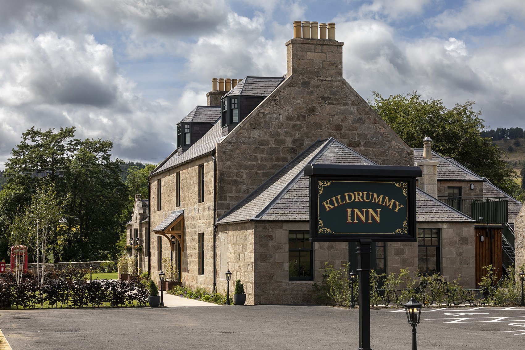 Joelle Reid Interiors_Kildrummy Inn_Exterior with sign 12_289A1250_Photograph by Angus Bremner©_Straightened.jpg