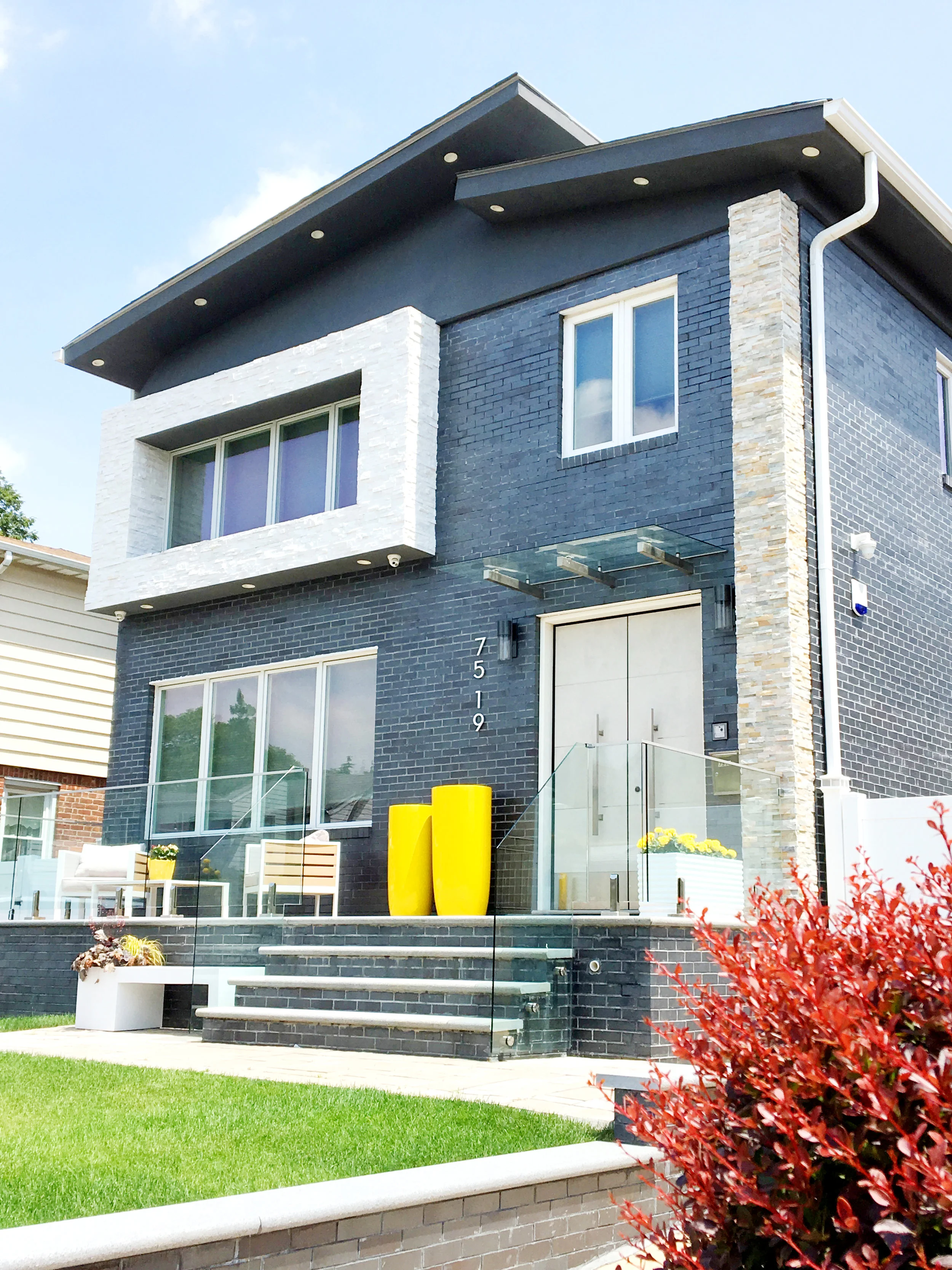 Exterior — MB Designs by Maly