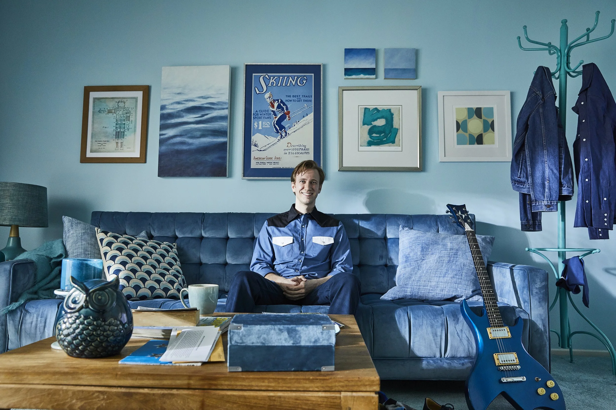 BlueManCouch.jpg