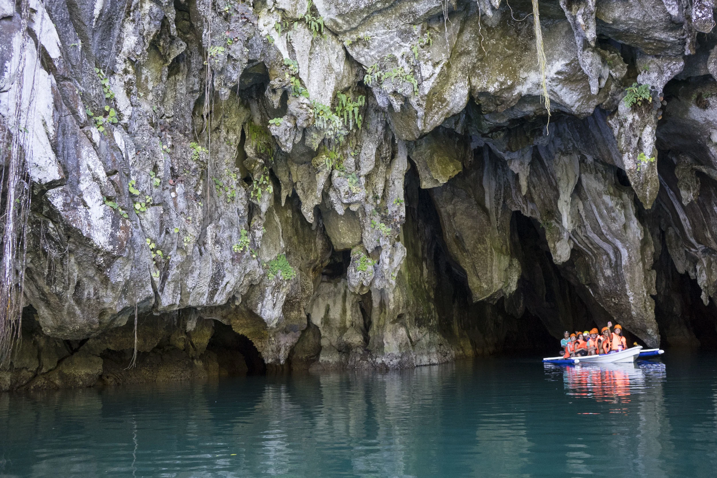 PALAWAN UNDERGROUND RIVER