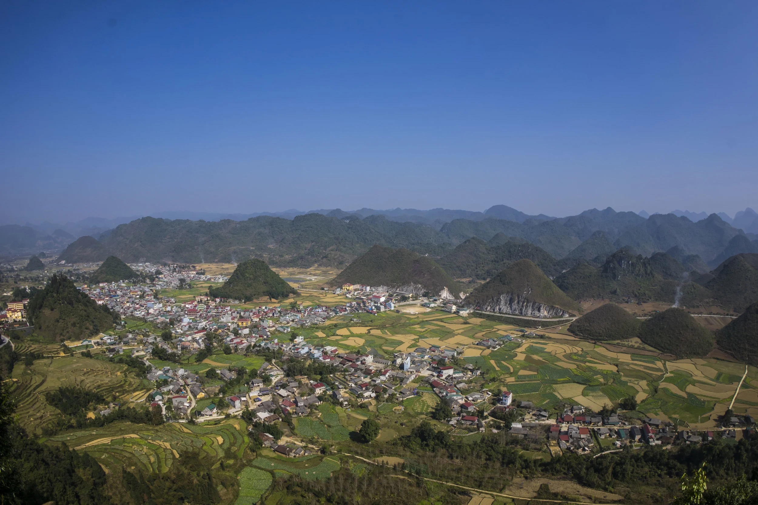 THE ROAD FROM HA GIANG TO DONG VAN