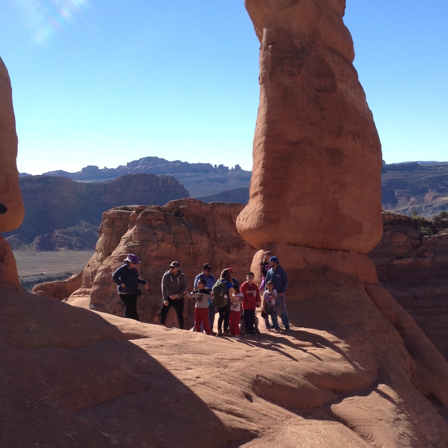 kids at delicate arch