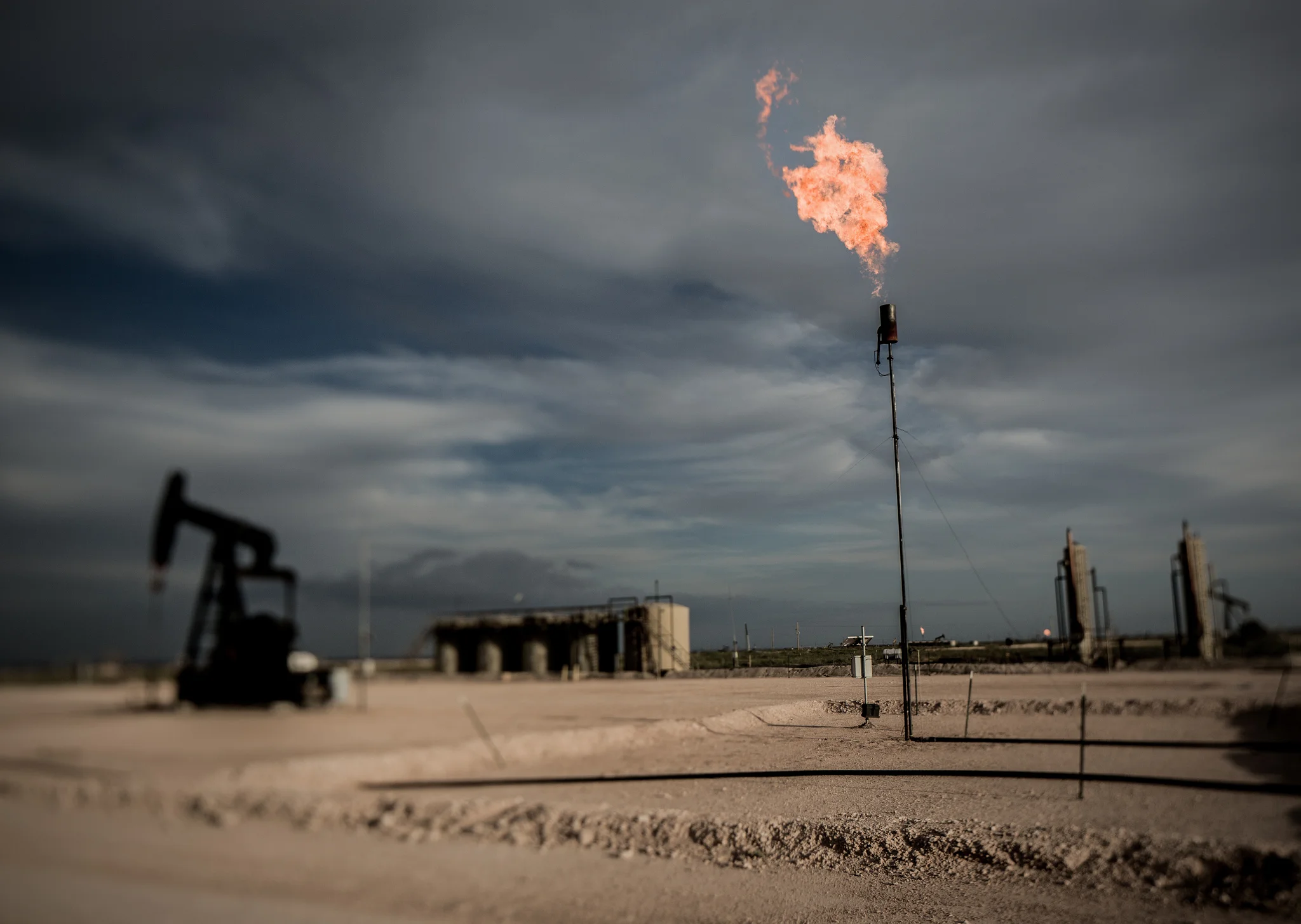 Flaring natural gas in Eddy County, NM. The Methane Waste Rule stops the waste of publicly-owned natural gas, and protects our environment and public health. This rule is facing a rollback vote in the Senate, which would overturn the rule and prevent any other "substantially similar" rule to be adopted in the future. Photo by Blake Thornberry, CC BY-NC-ND 2.0 https://www.flickr.com/photos/91657289@N02/9647487520/in/photostream/
