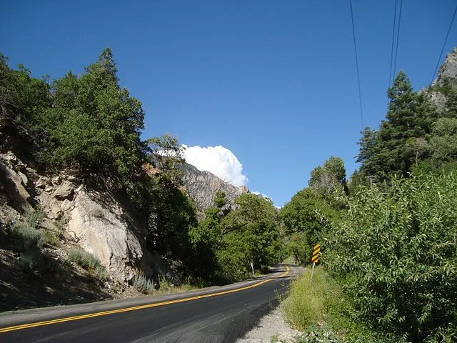 Alpine_Scenic_Highway,_Utah_-_panoramio_(1).jpg