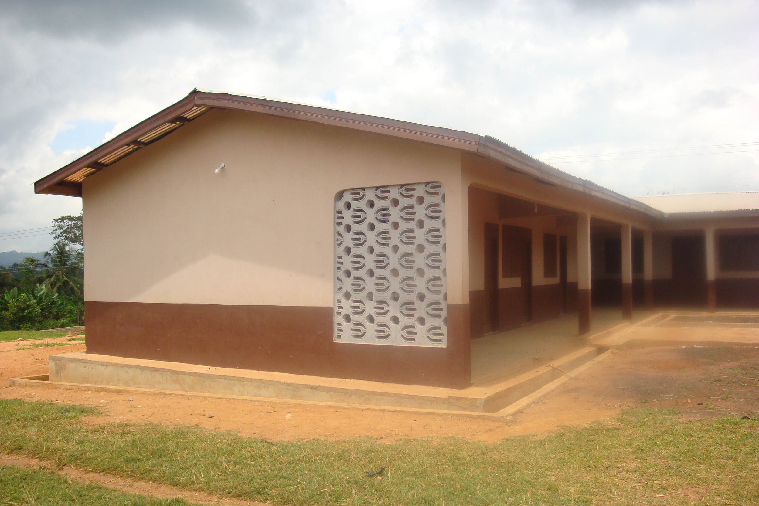 OtwetiriSchoolBuilding2.jpg