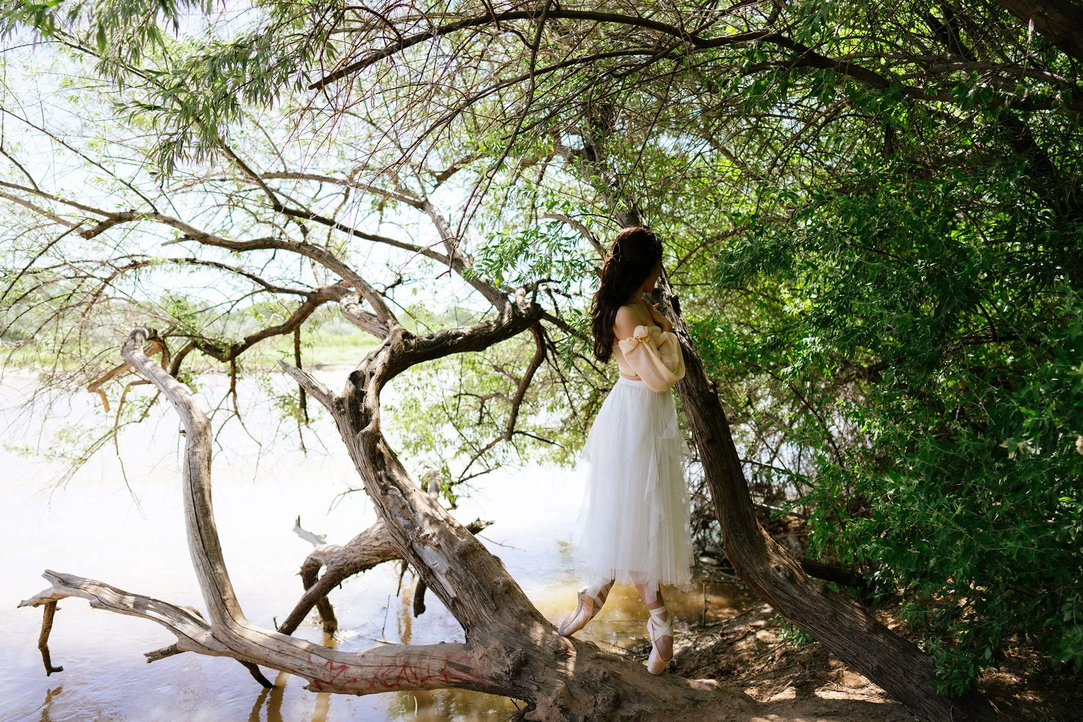 Jaclyn Younger Trail Photoshoot