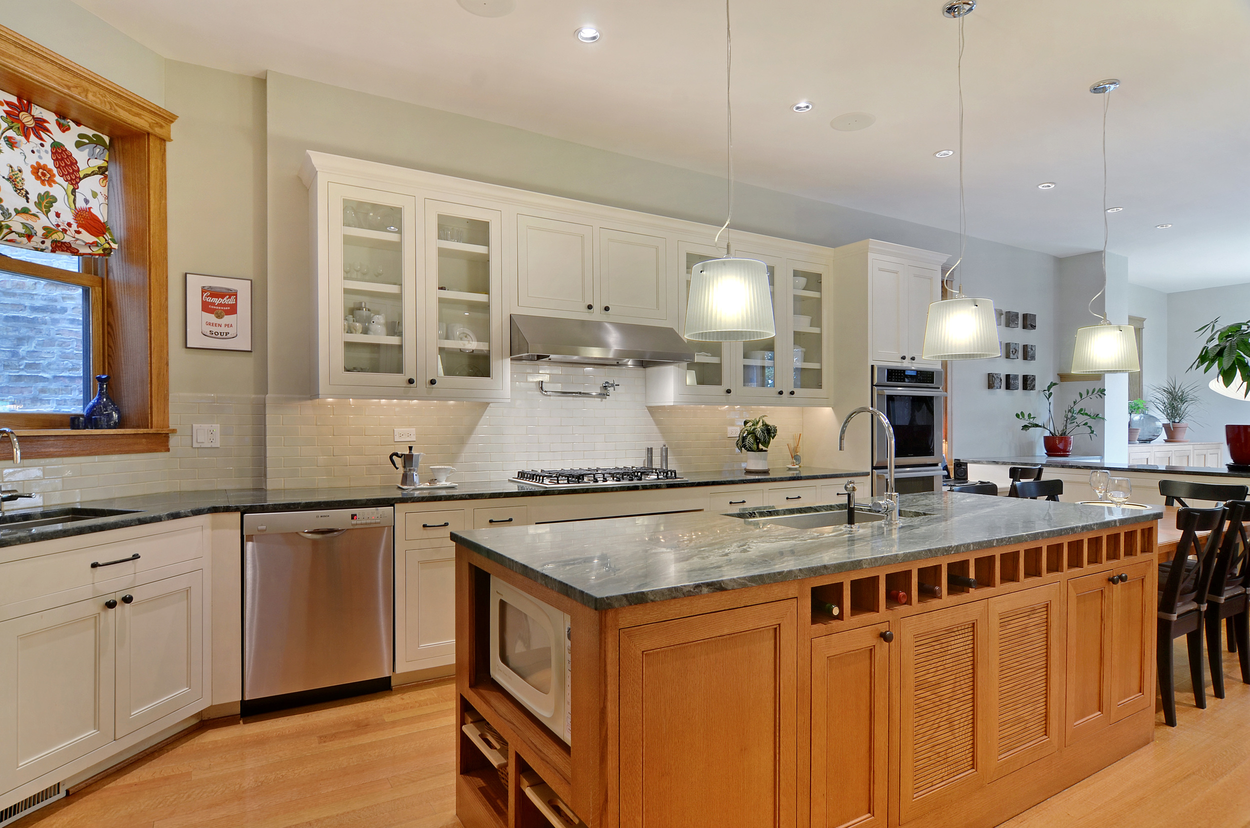 Wrigleyville Residence