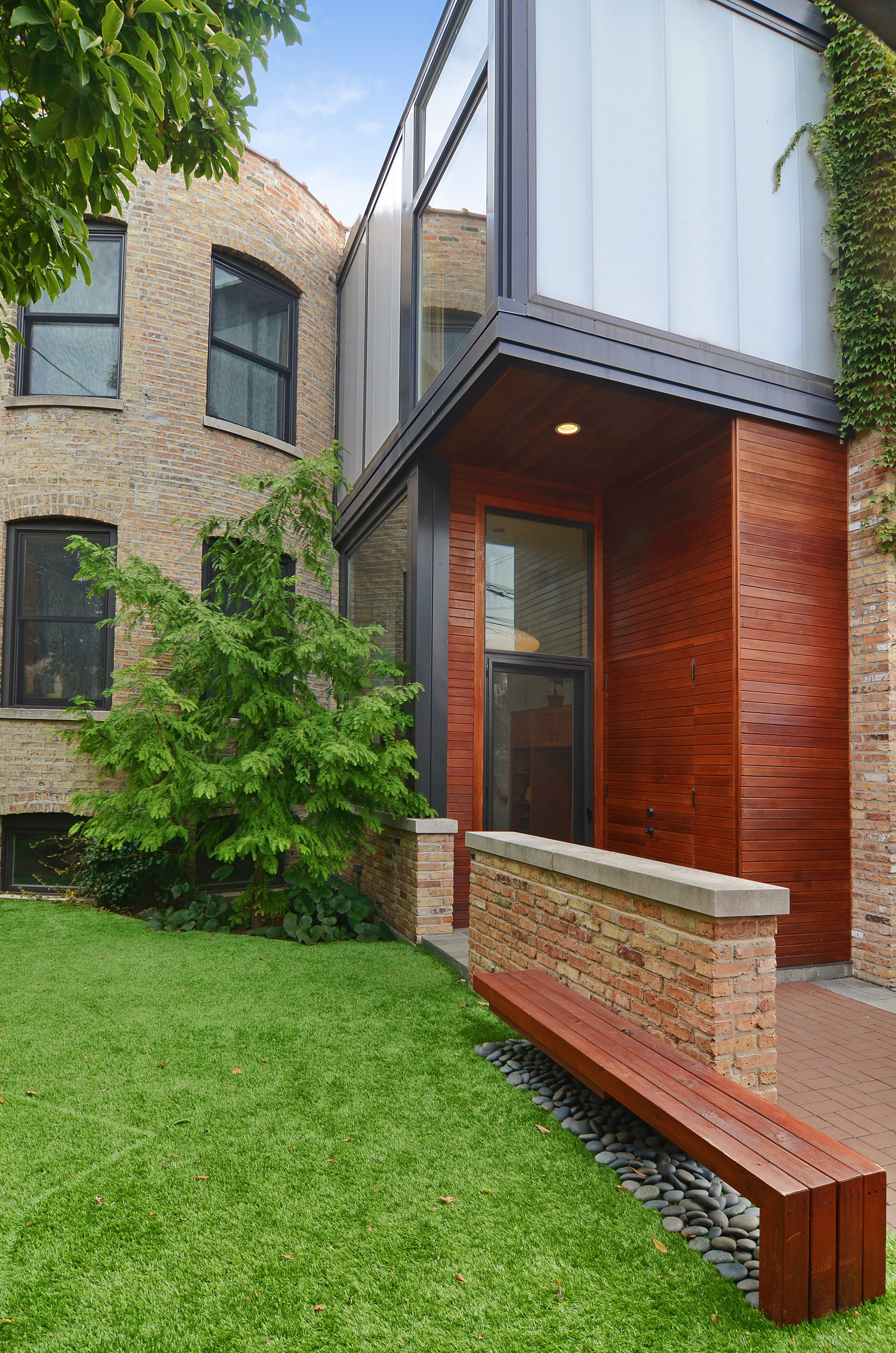 Wrigleyville Residence