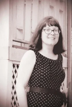 author photo O'Neill House cropped bl-wh 7-10-17.jpg