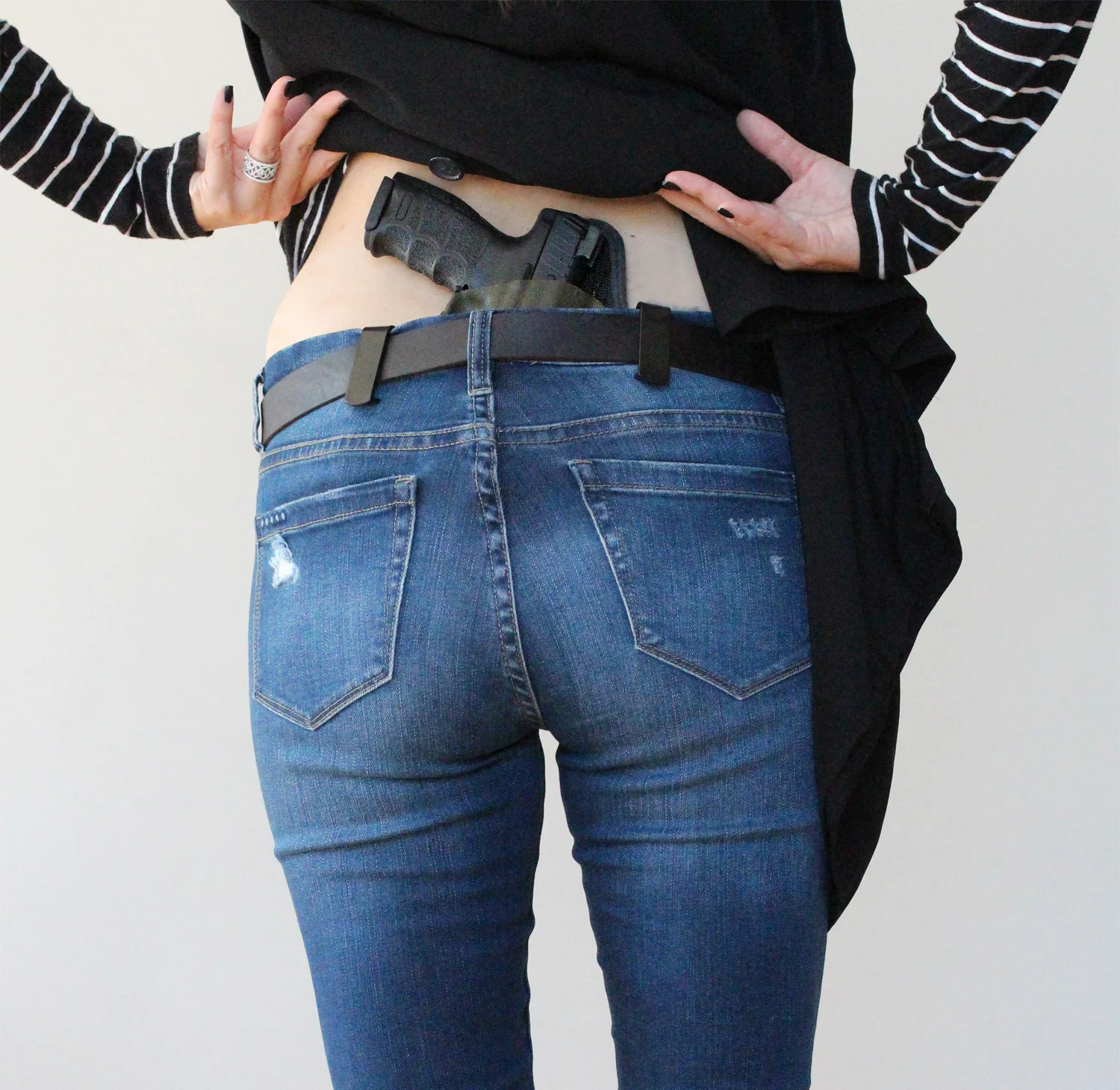 ConcealedCarryOutfit_03.jpg