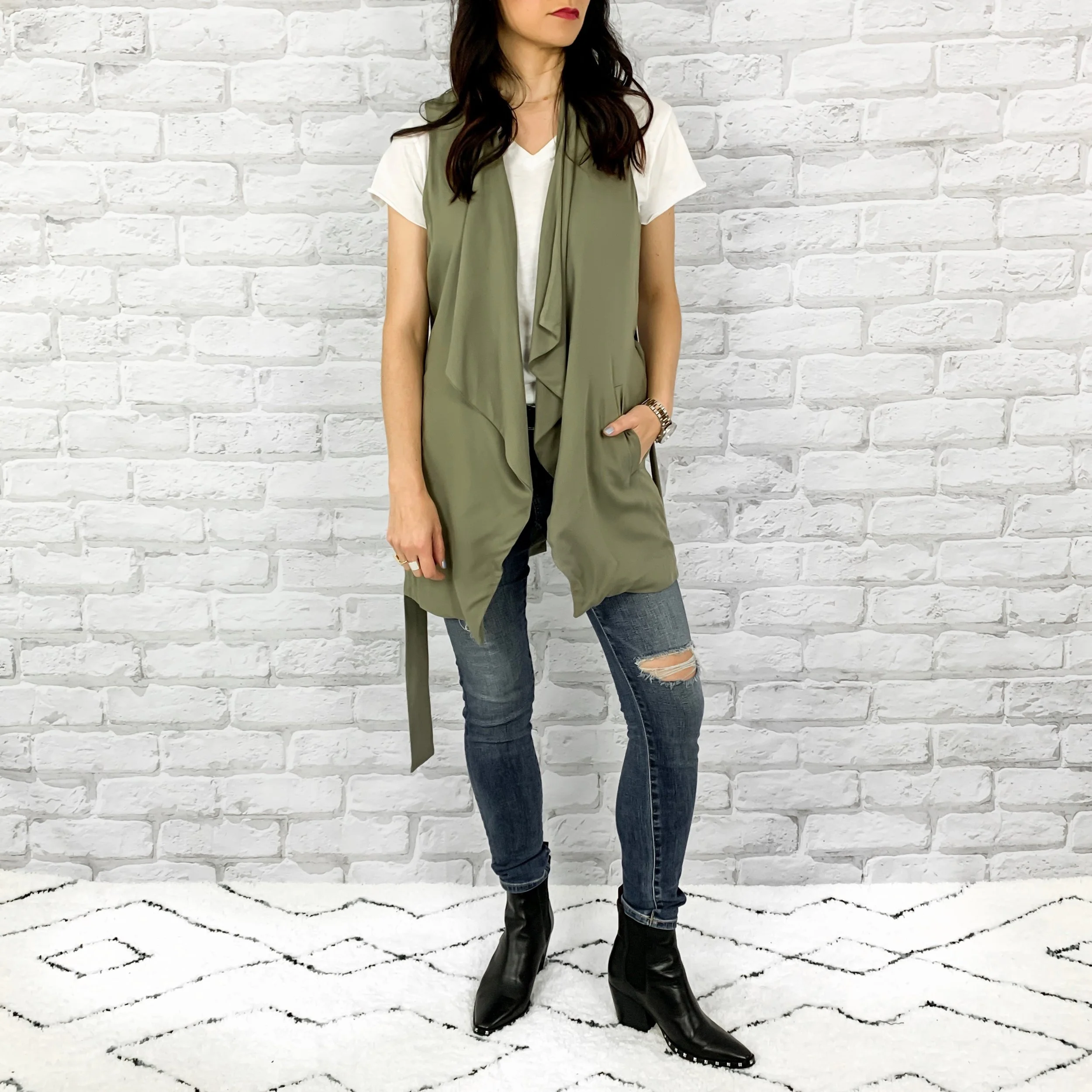 — OUTFIT DETAILS — Madewell T-Shirt | Nordstrom Vest | AG Jeans | Tony Bianco Boots | MVMT Watch — CCW DETAILS — StealthGearUSA Ventcore IWB | Heckler & Koch VP9SK | Rag and Bone Belt