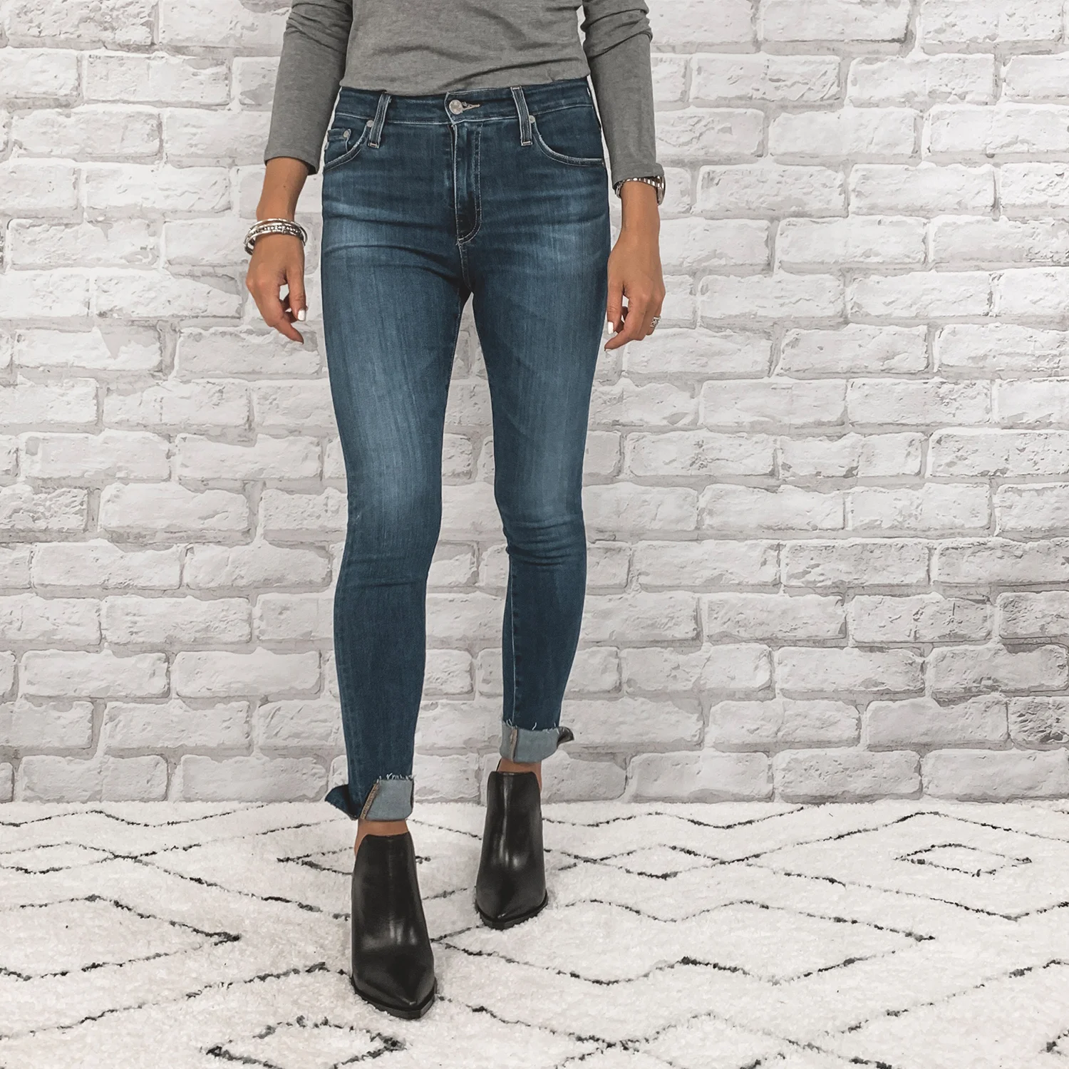 — OUTFIT DETAILS — AG Farrah High Waisted Skinny Jeans {Anniversary Price: $149.90 | After Sale: $225.00 | Wearing: 26} | Vince Camuto Boots