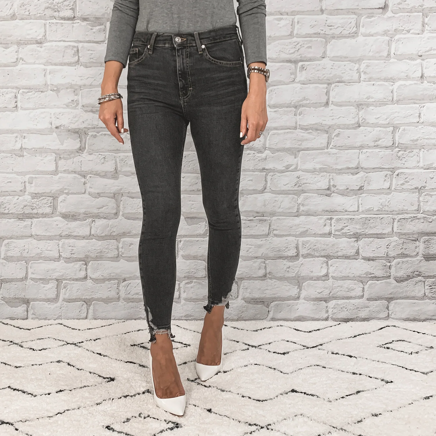 — OUTFIT DETAILS — Topshop Jaime High Waisted Jeans {Anniversary Price: $49.90 | After Sale: $75.00 | Wearing: 28} | Manolo Blahnik (not part of the sale)