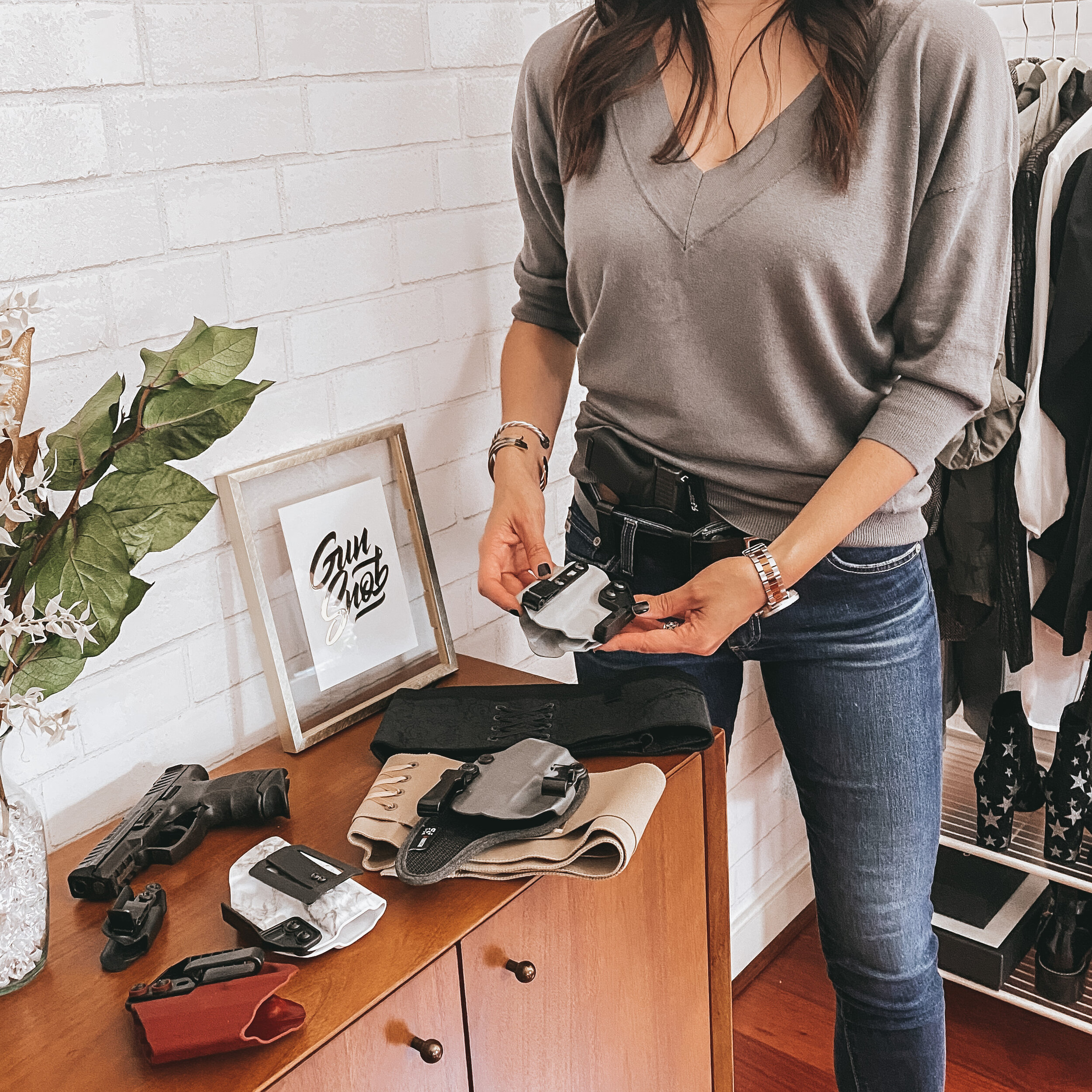 How To Dress for Concealed Carry  The Women's Ultimate Guide & Concealed  Carry Tips