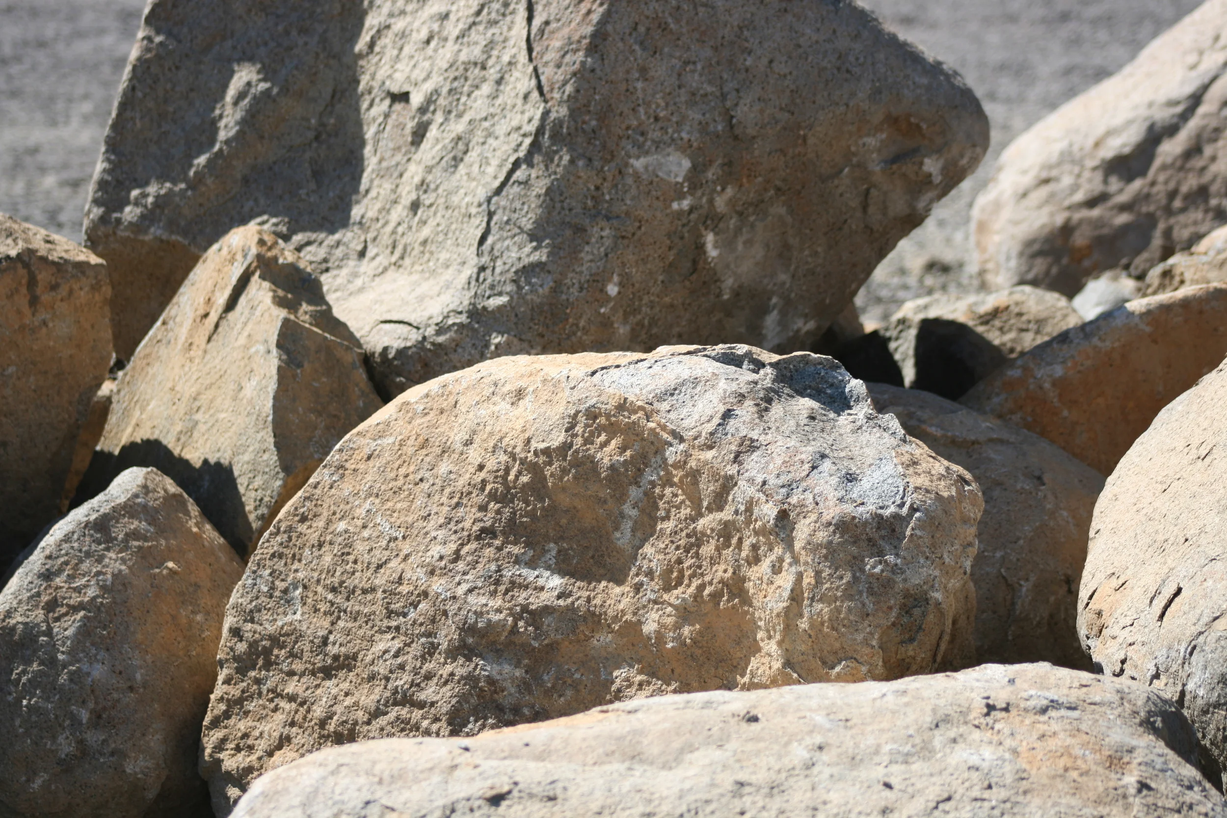 Landscape Rock $40/ton* *does not include machine loading fees