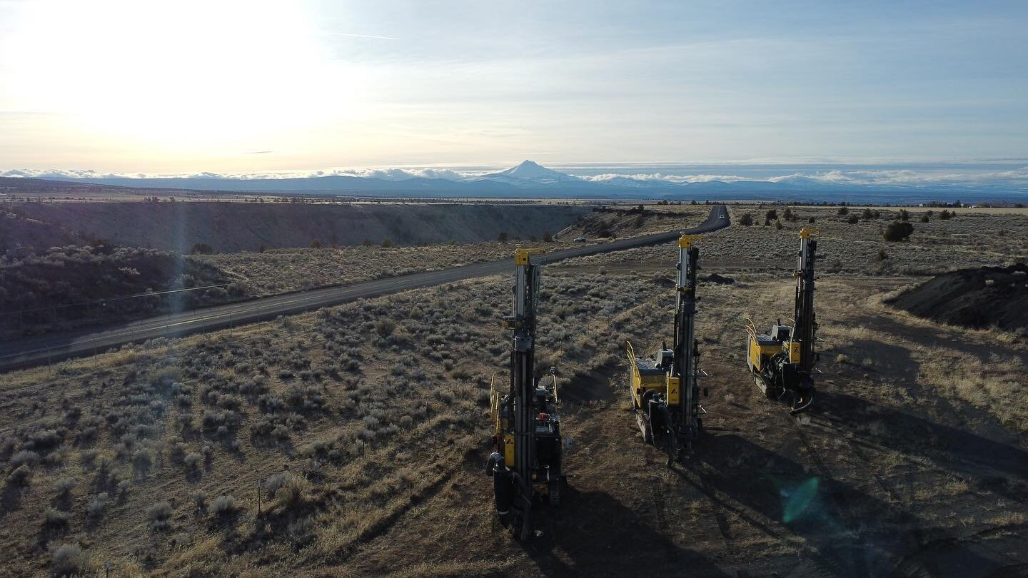 Precision drilling at its finest! We&rsquo;re proud to offer cutting-edge rock drills equipped with semi-autonomous technology and advanced hole navigation systems. Our equipment is designed to deliver the utmost accuracy and efficiency, and our expe