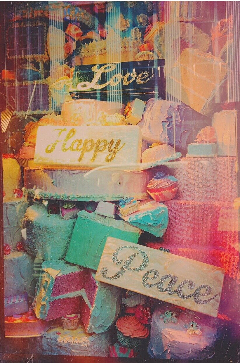 HolidayGiftWindow.jpg
