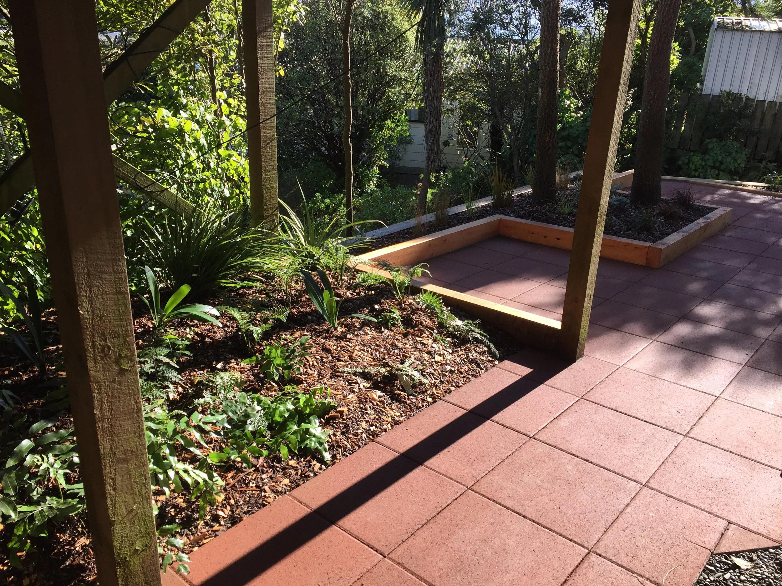  Paving, planting and retaining wall by Groundplanz 