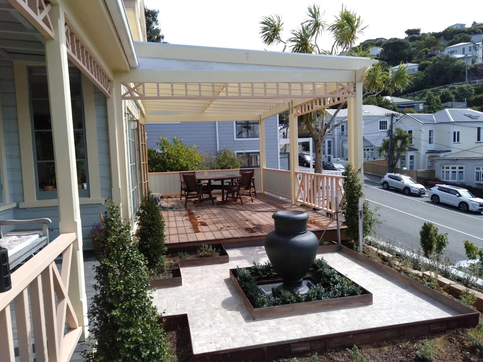 Design by Mosaic Design - Construction by Groundplanz