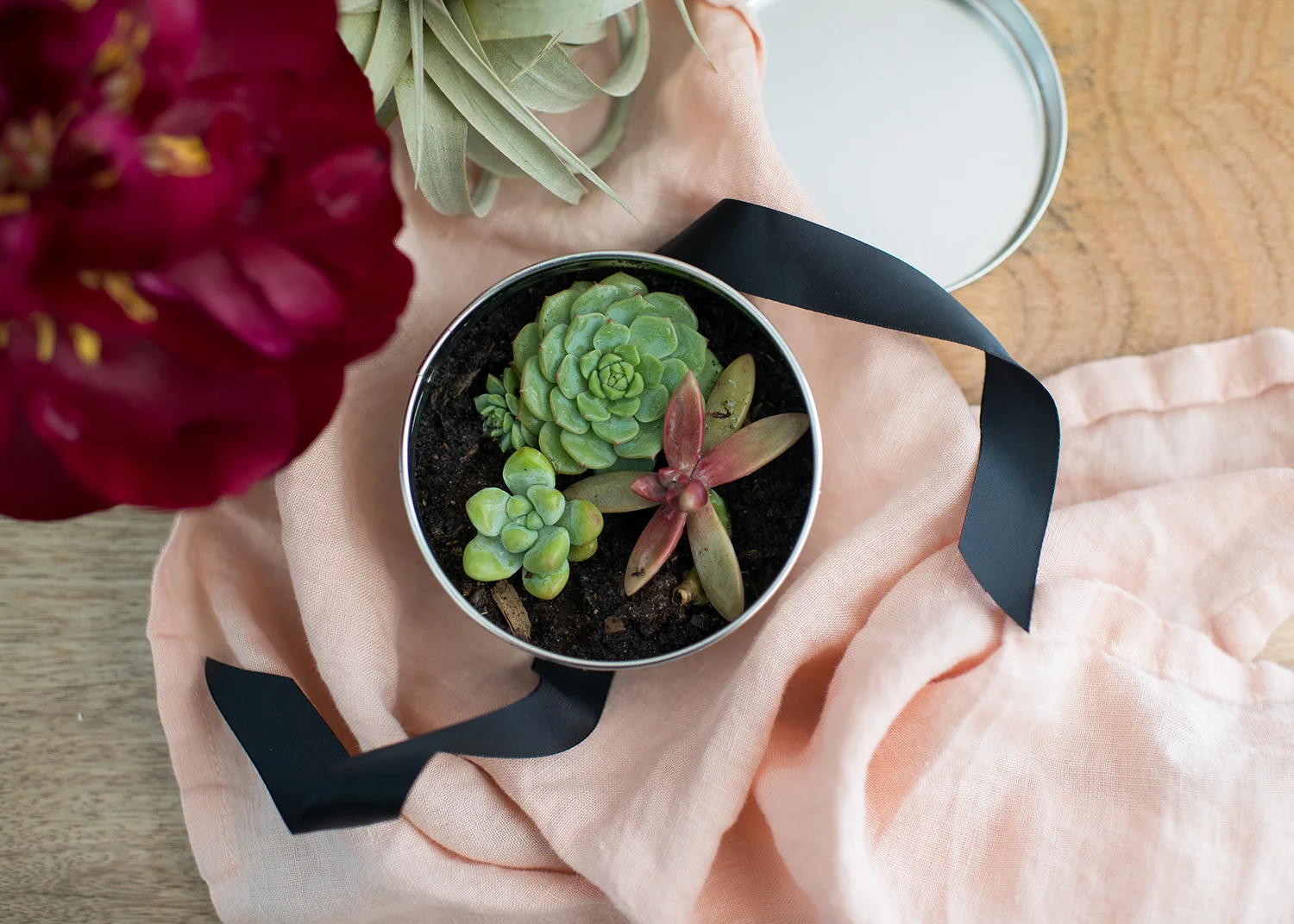 How to Make a Hostess Gift that Stands Out in a Crowd || DIY