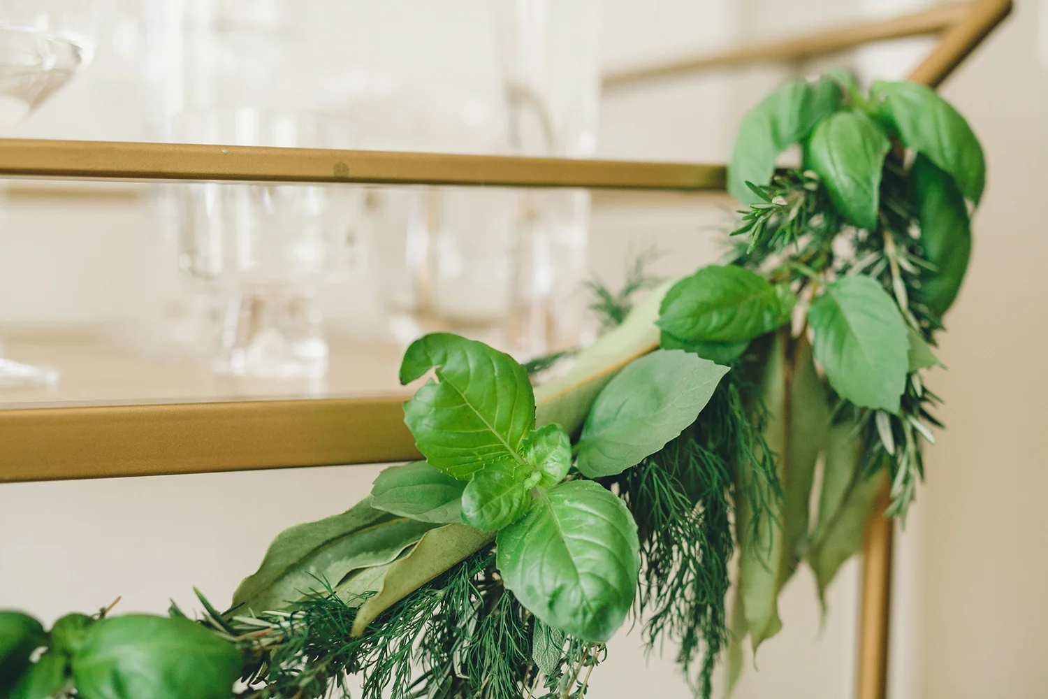 How to Make a Holiday Herb Garland for Your Bar Cart | DIY
