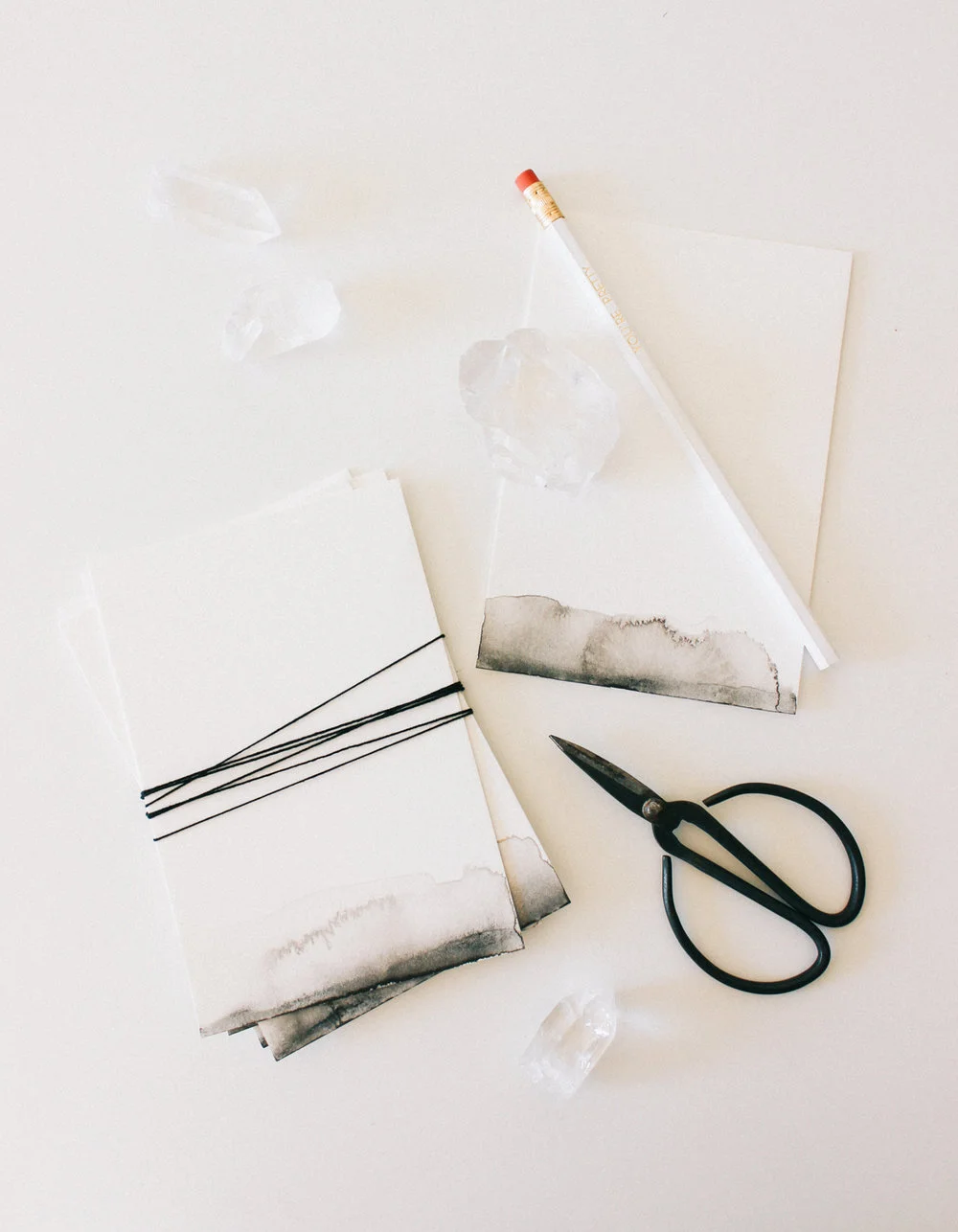 How to Make Black Watercolor Notecards | DIY