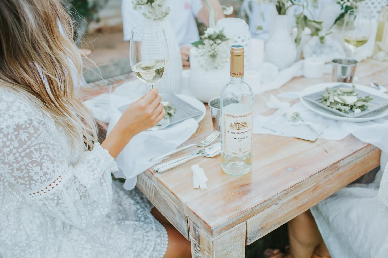 Kicking off Summer with an Outdoor Dinner Party