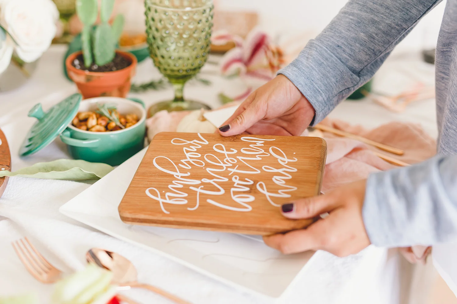 7 Must Have Details to Make This Year's Friendsgiving a Hit | Entertaining