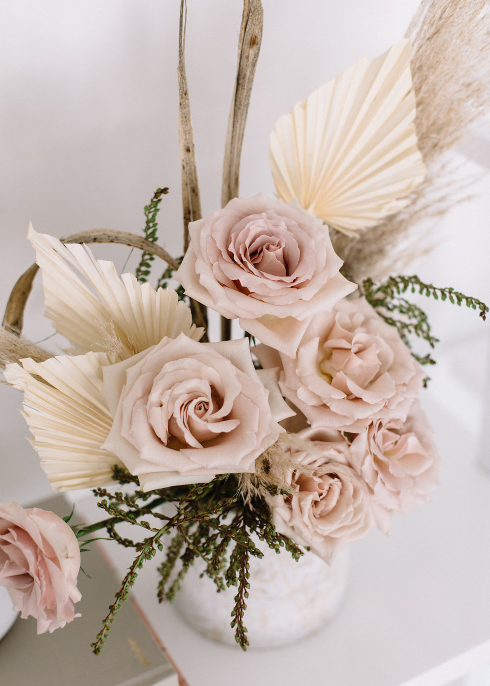 20 Beautiful Dried Flower Bouquets in Your Wedding