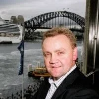 Photo_Pat Larven.jpeg