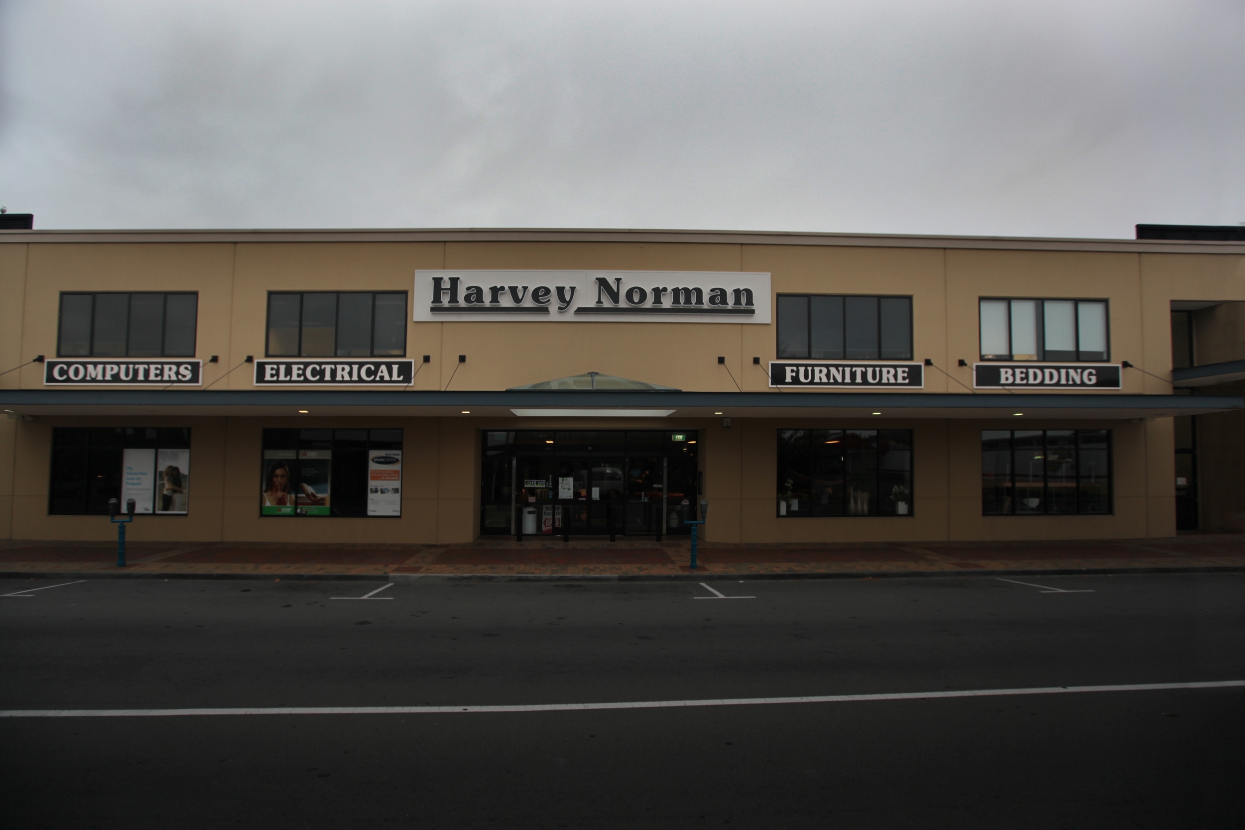 harvey norman.jpg