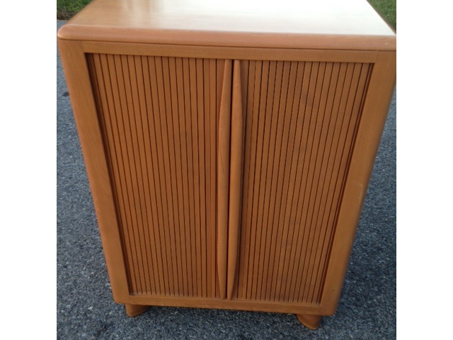 This tambour door case features one adjustable shelf. It was not on my holy grail list as it just is not something you find easily or cheaply. I was over the moon to find this and I paid a mere $250 for it! It is in impeccable condition! Tambour is not something I want to take on for refinishing....it is a total pain in the ass! ;)