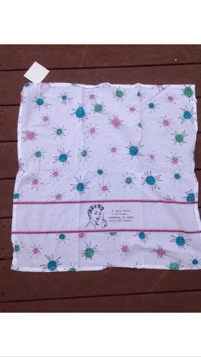 Primitives by Kathy is known for their awesome kitchen towels! I try to pick up some that fit my themes. You will find these, boomerang themed and camping themed towels in the eBay shop.
