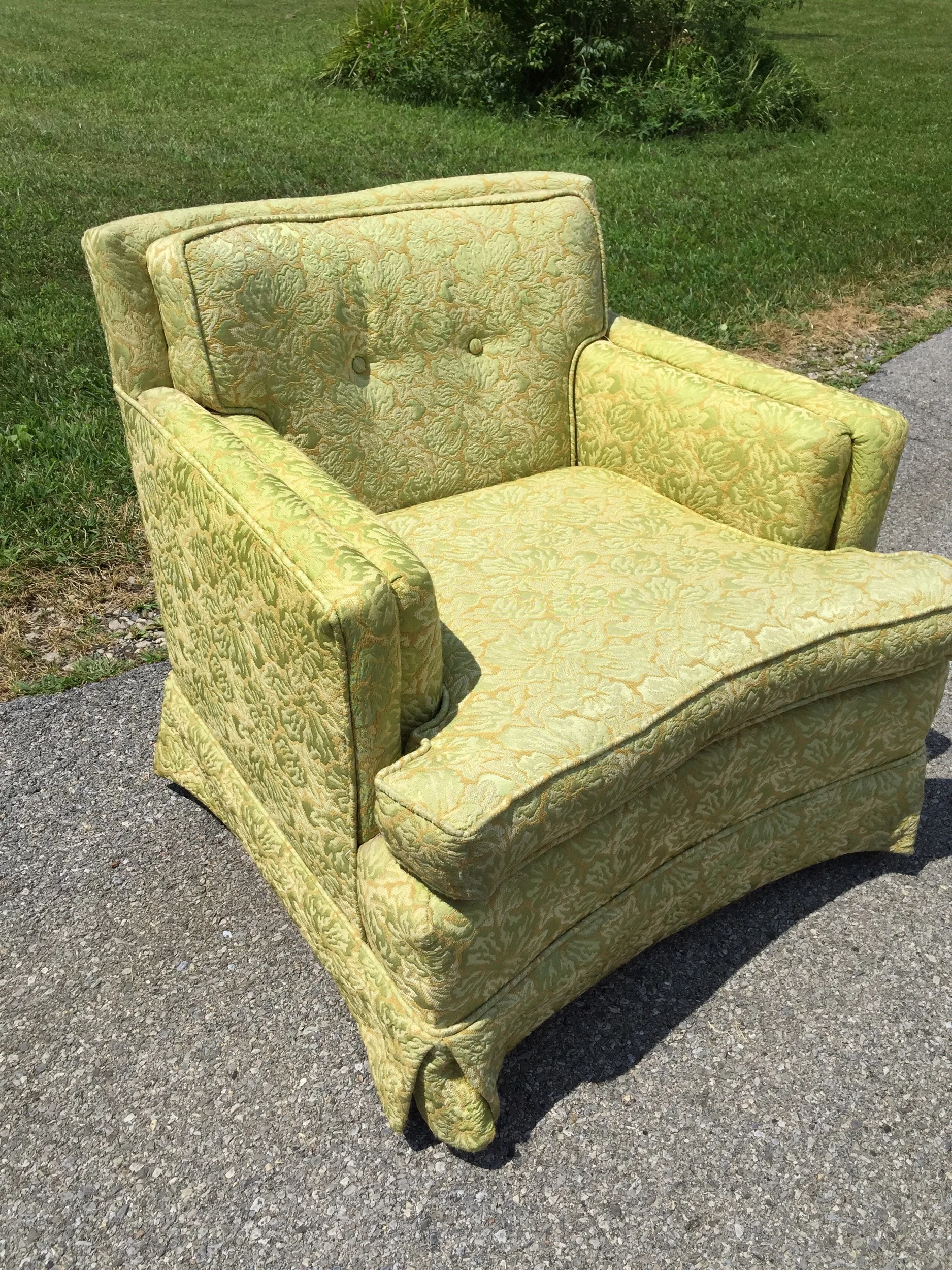Super comfy damask club chair. Usable but there is some sun fade and minor wear to the upholstery. Buy as is or let me help you recreate this beauty to Your specifications. Did you know similar New chairs from crate And barrel sell for over $1000? W…