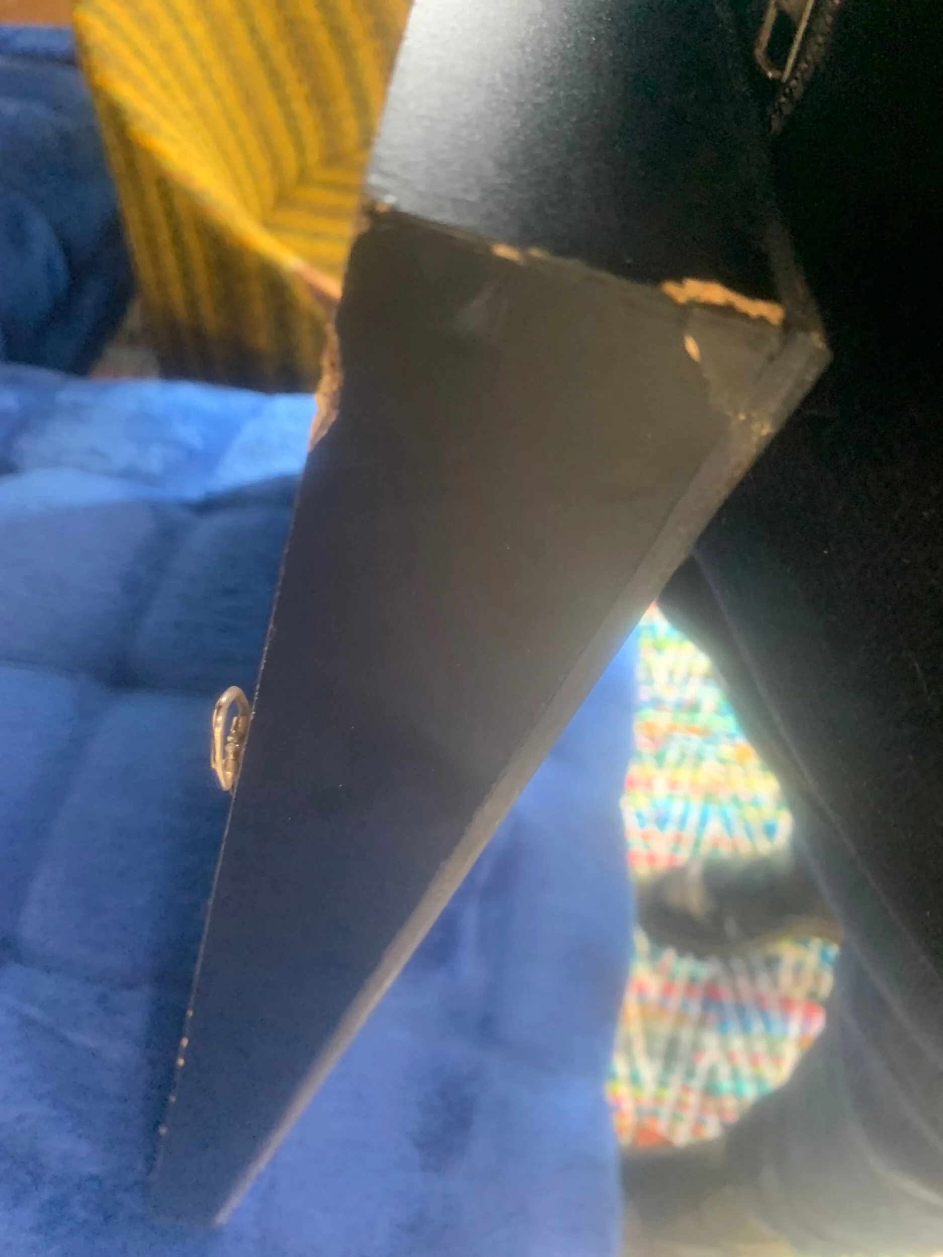 CF1AEBB7-B096-4D6C-8CBD-8F416638A2A4