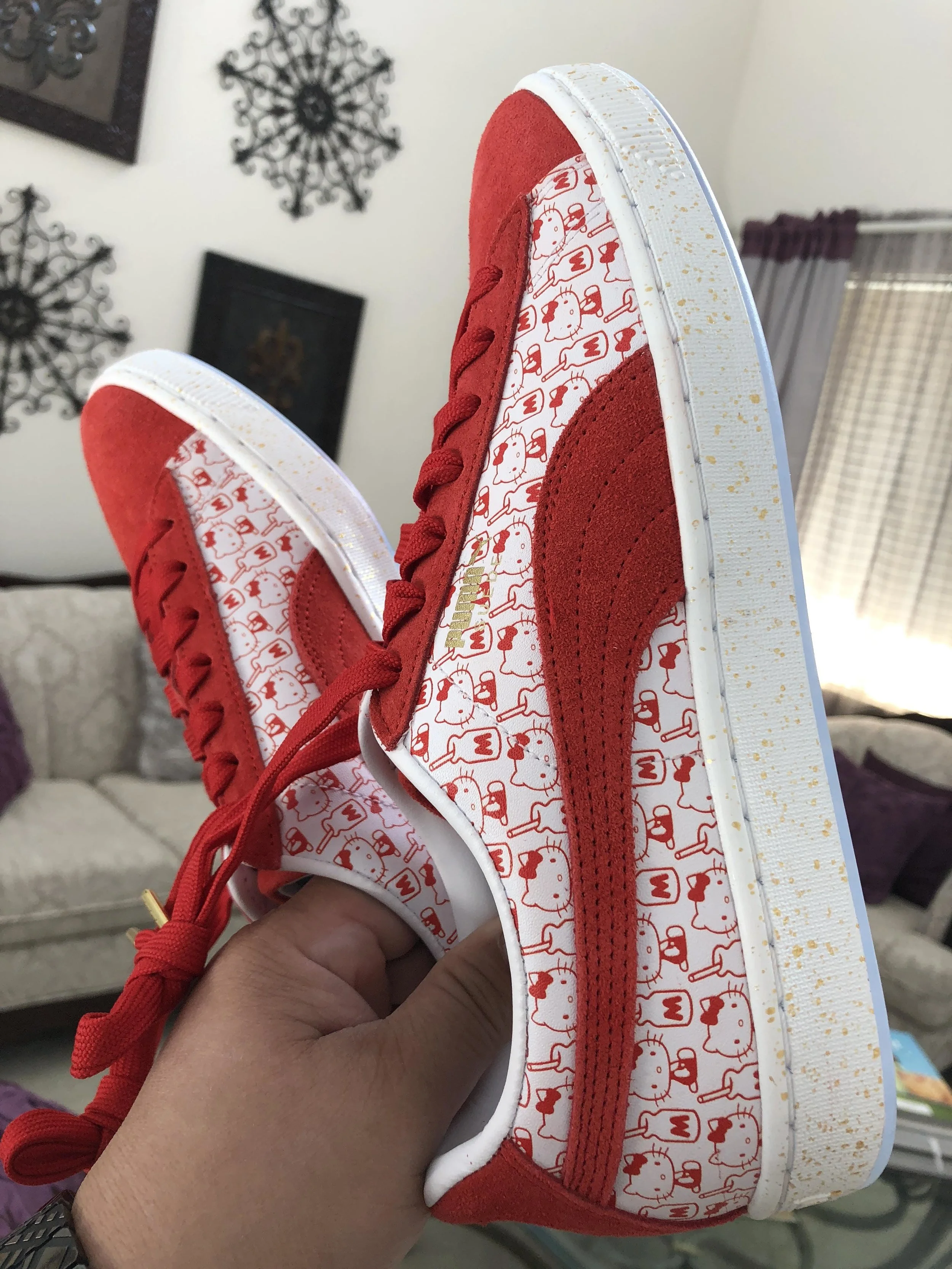 puma suede classic x hello kitty