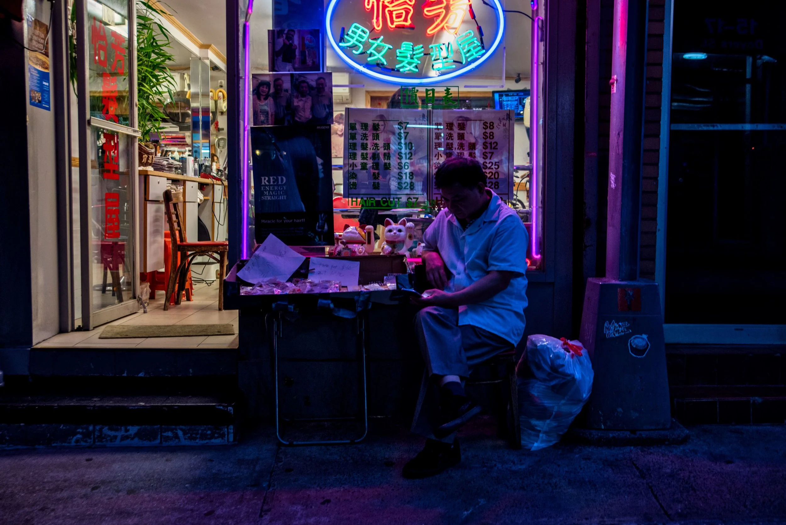 reading newspaper.jpg