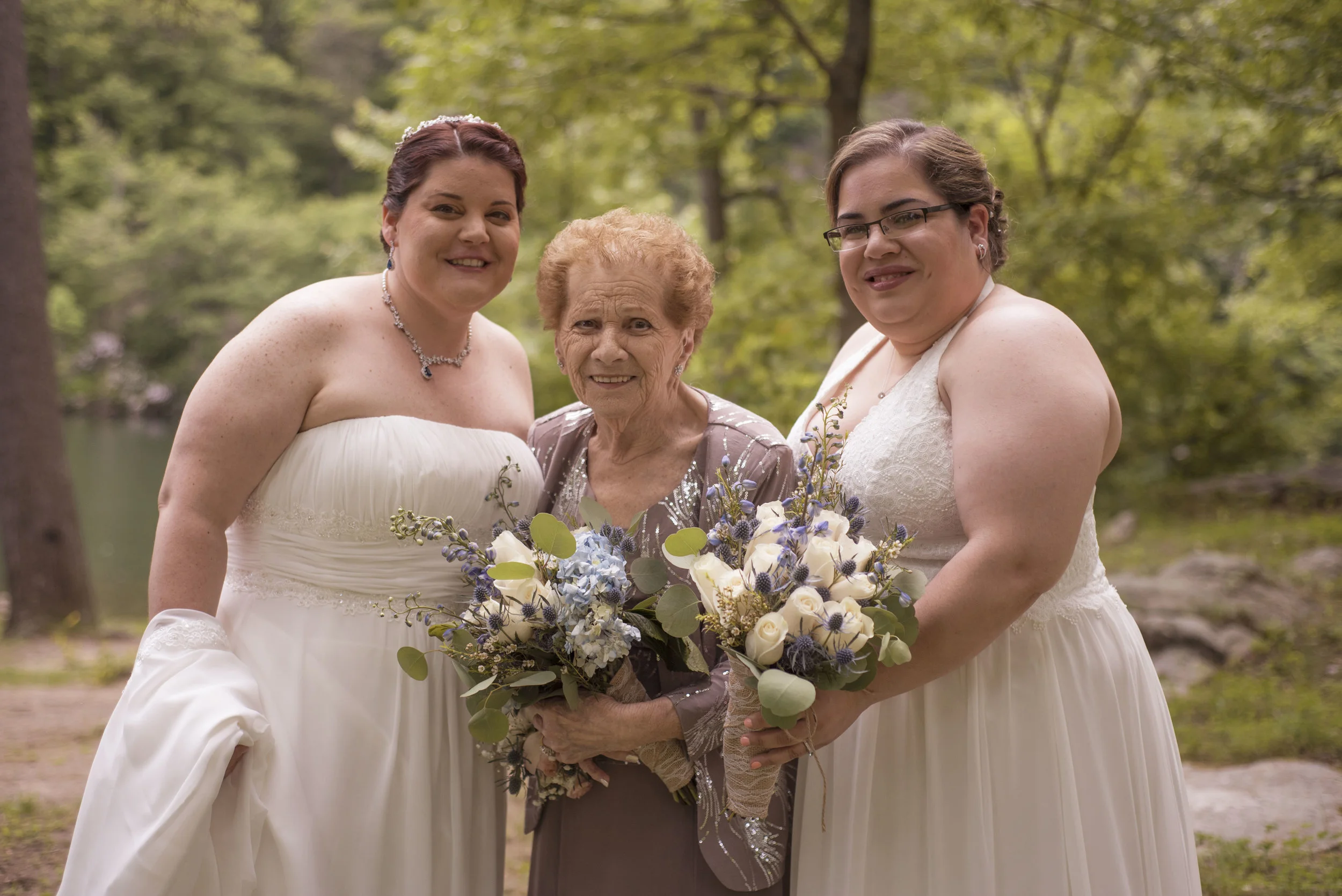 DSC_1945 with grandma.jpg