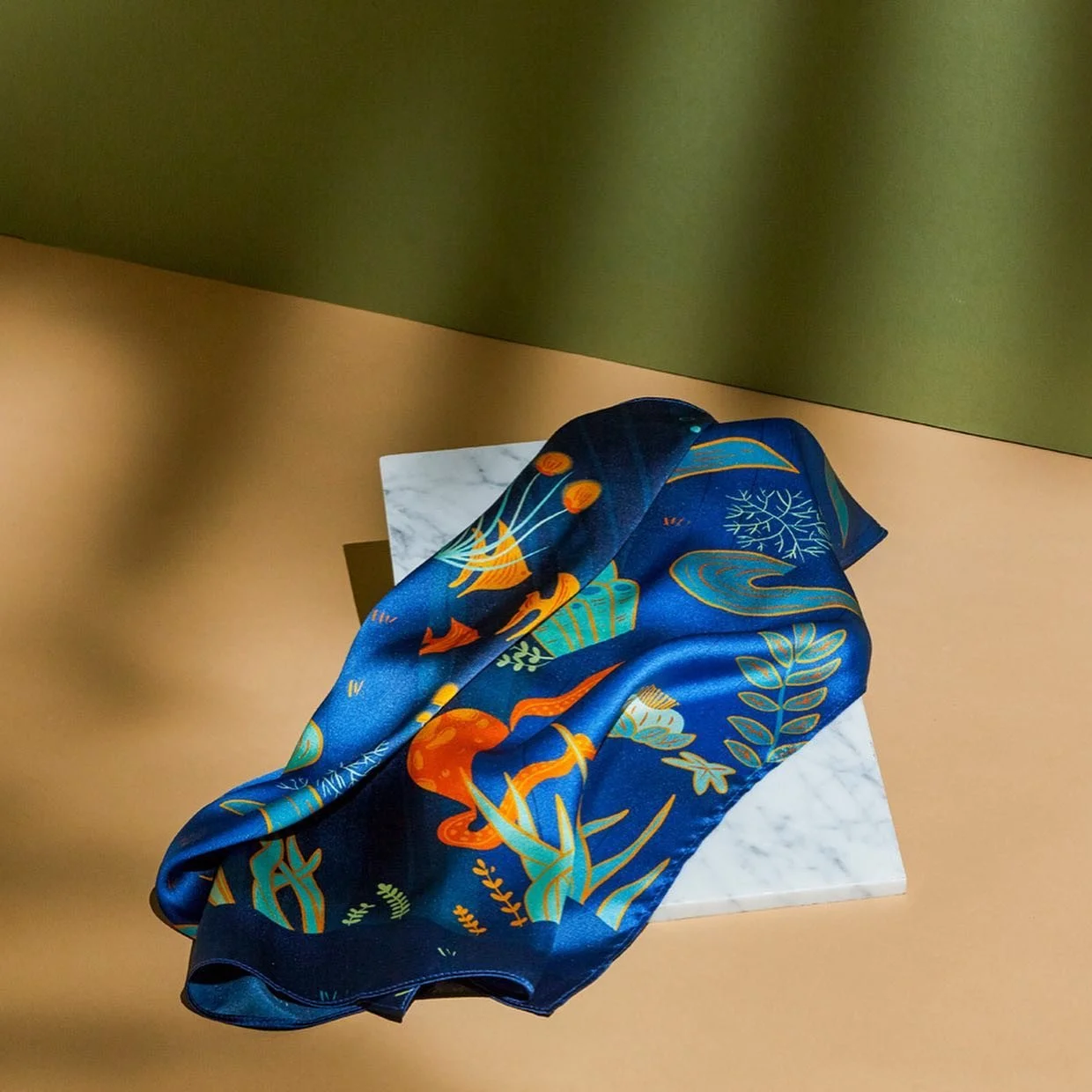 Made of 100% natural silk for your comfort ✨

.
.
.
.
.
.
.
#madebymate #withmbm #scarf #scarffashion #scarfstyle #scarves #shawl #scarfaccessories #tencel #silk #cottonsilk #scarfdesign #scarflover #sustainablefashion #porcelainring #ceramicring #ce