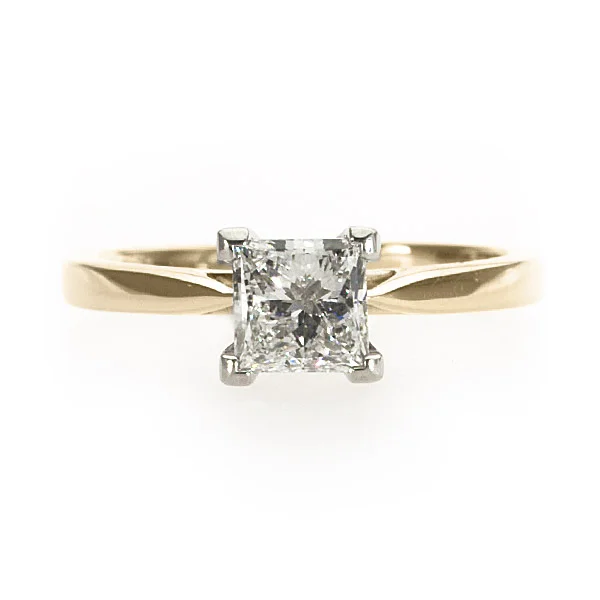 Penelope Yellow Gold Solitaire Ring