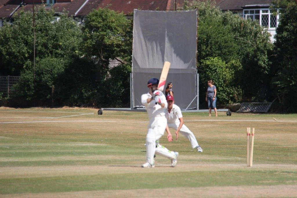 Lucky Snapper Sp catches the moment of Kipper's jug avoidance