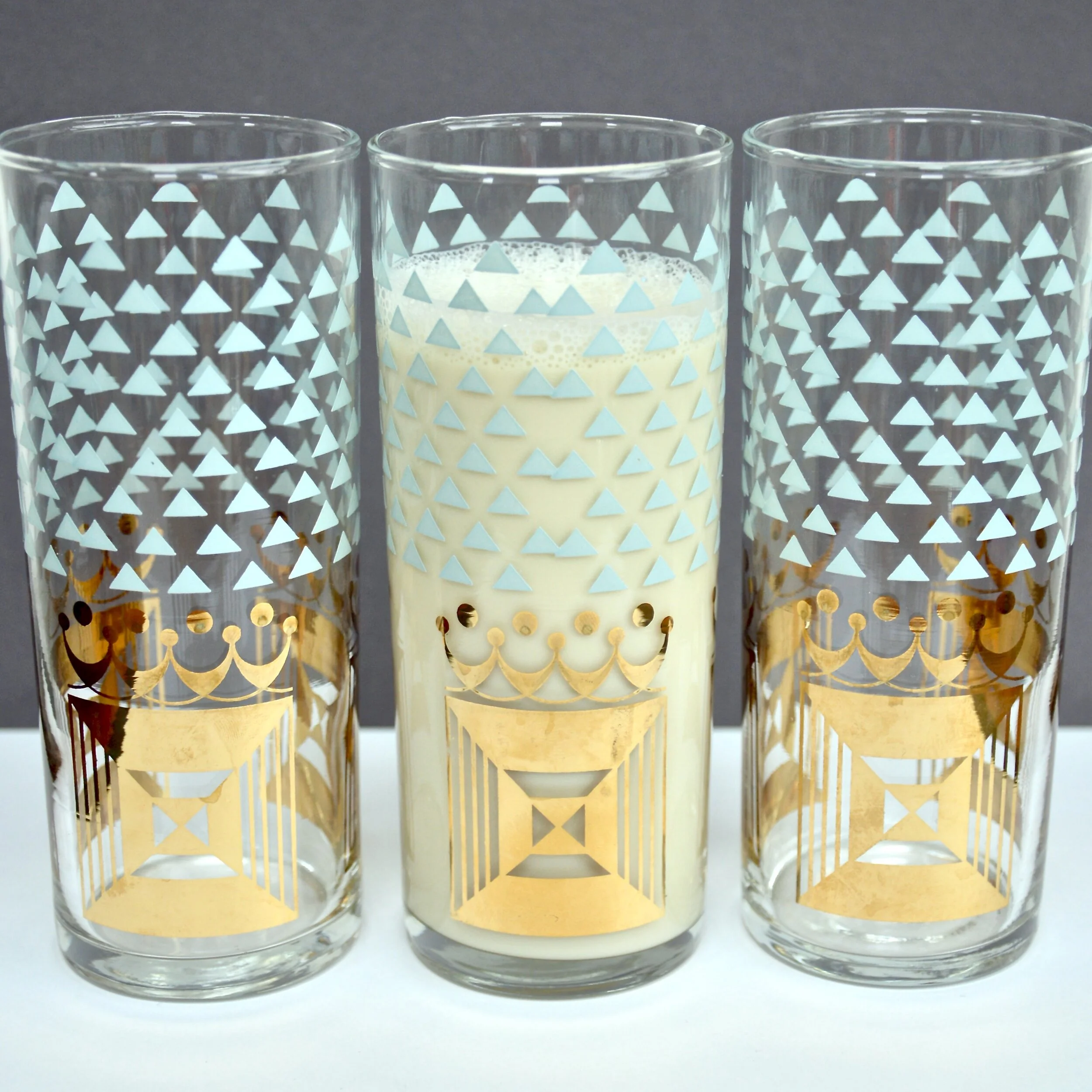 70s flower drinking glasses 70s Flower Power Pint Glass, 16oz Mid Mod Groovy Hippie Beer Glass, Retro Floral Shaker Glass, Beer Glassware Gifts, Gift for Mom