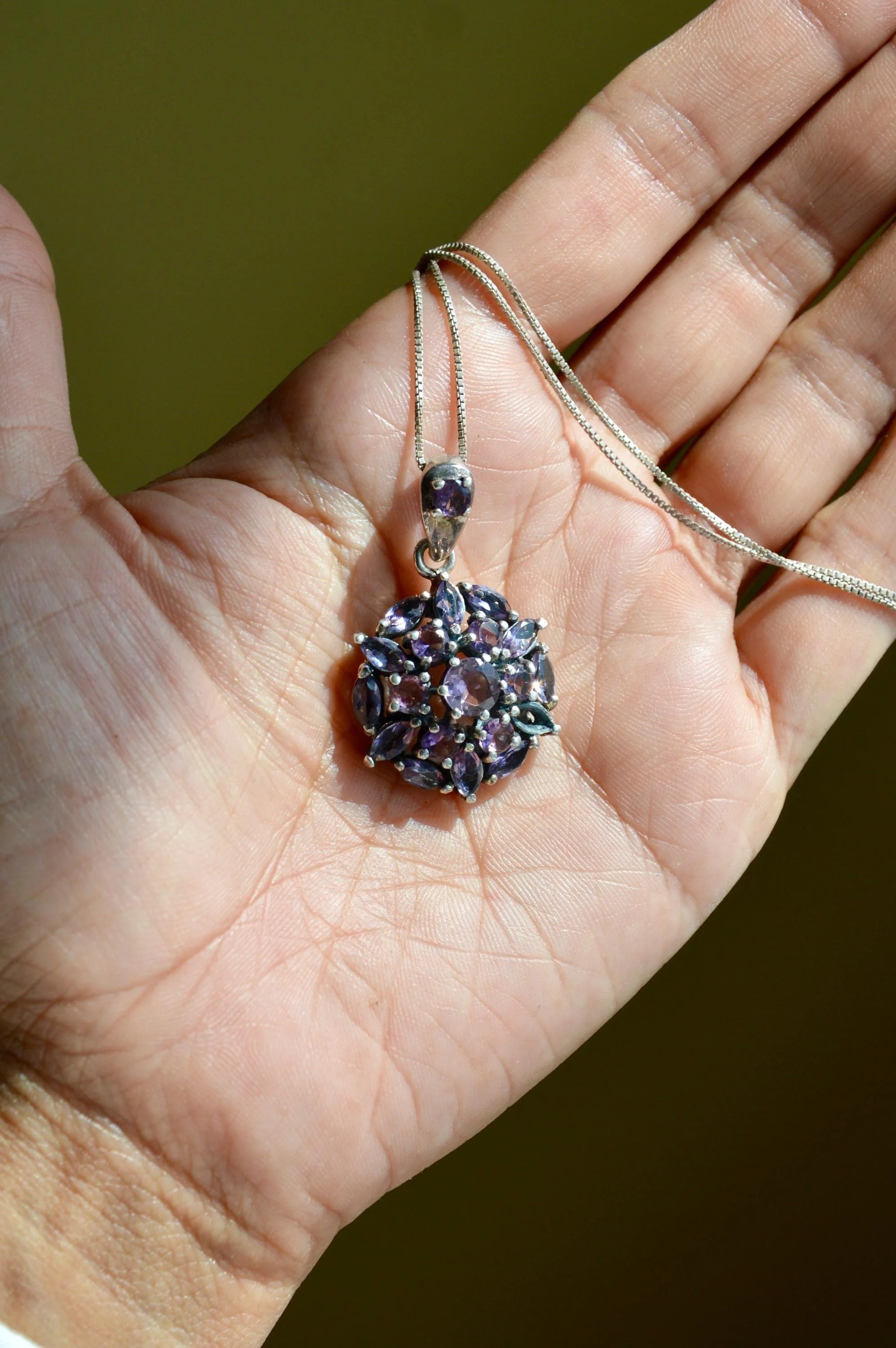 https://i.etsystatic.com/21152721/r/il/242038/8231402456/il_fullxfull.8231402456_2zte.jpg