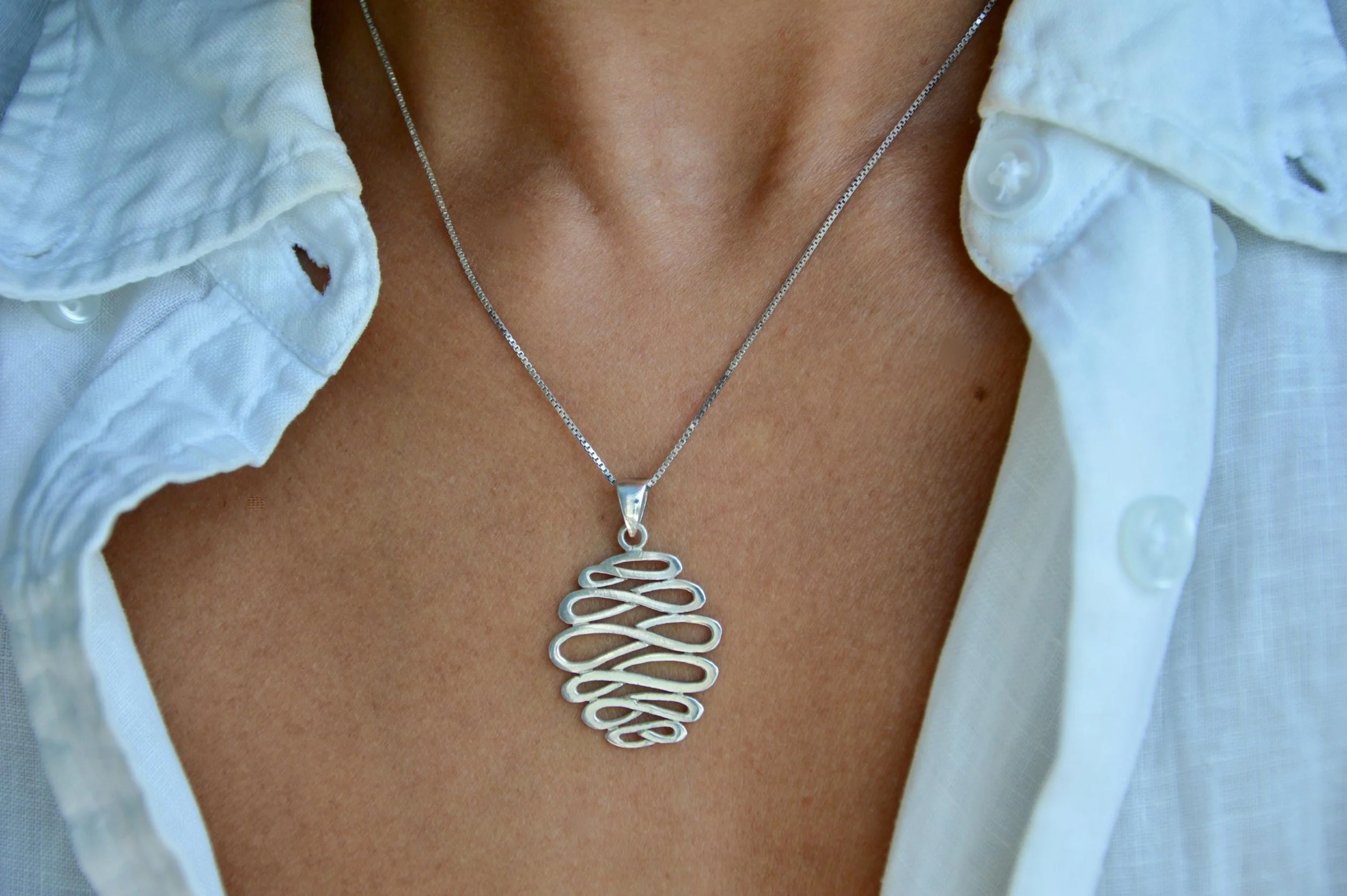 https://i.etsystatic.com/21152721/r/il/672e2e/8224615764/il_fullxfull.8224615764_i37m.jpg